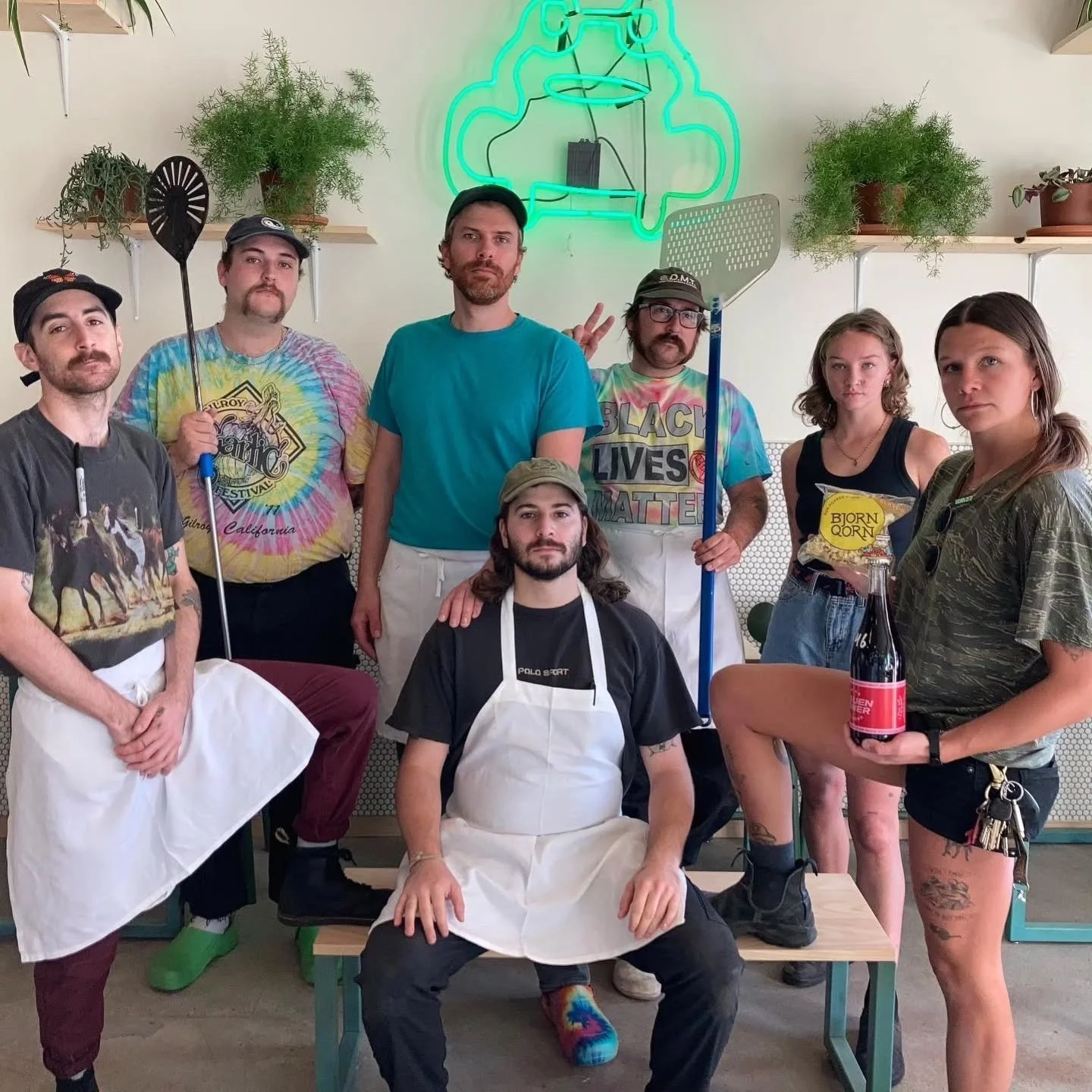 PINYON OJAI TURNS 4 TODAY.

&amp; the memories come rushing back, only grateful feelings for everyone who's been involved, worked shifts, enjoyed a meal and been a part of this journey!

TO THE FUTURE!!!!!! PARTY TONIGHT 9-12 TO CELEBRATE. EXPECT MUS