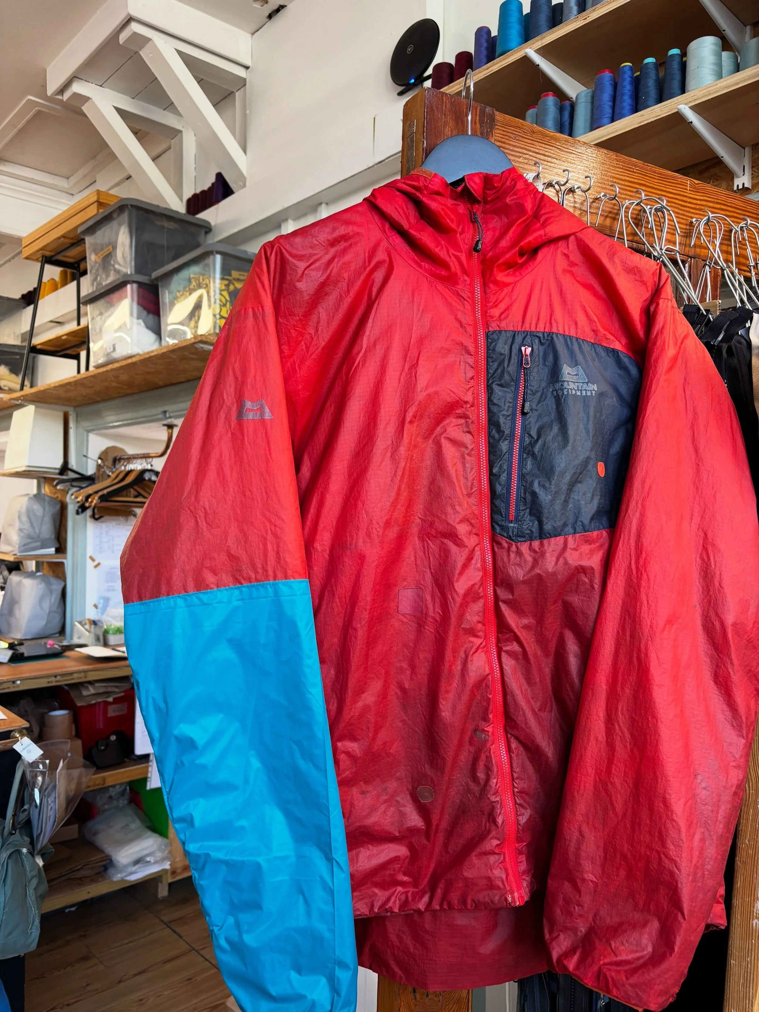 Fairly dramatic before and after for this well loved @mountainequipment

You all know we love a funky patch. If you&rsquo;d like to pick your own colours, let us know. Or even better, come by in person and pick them from the box!

#repairdontreplace 