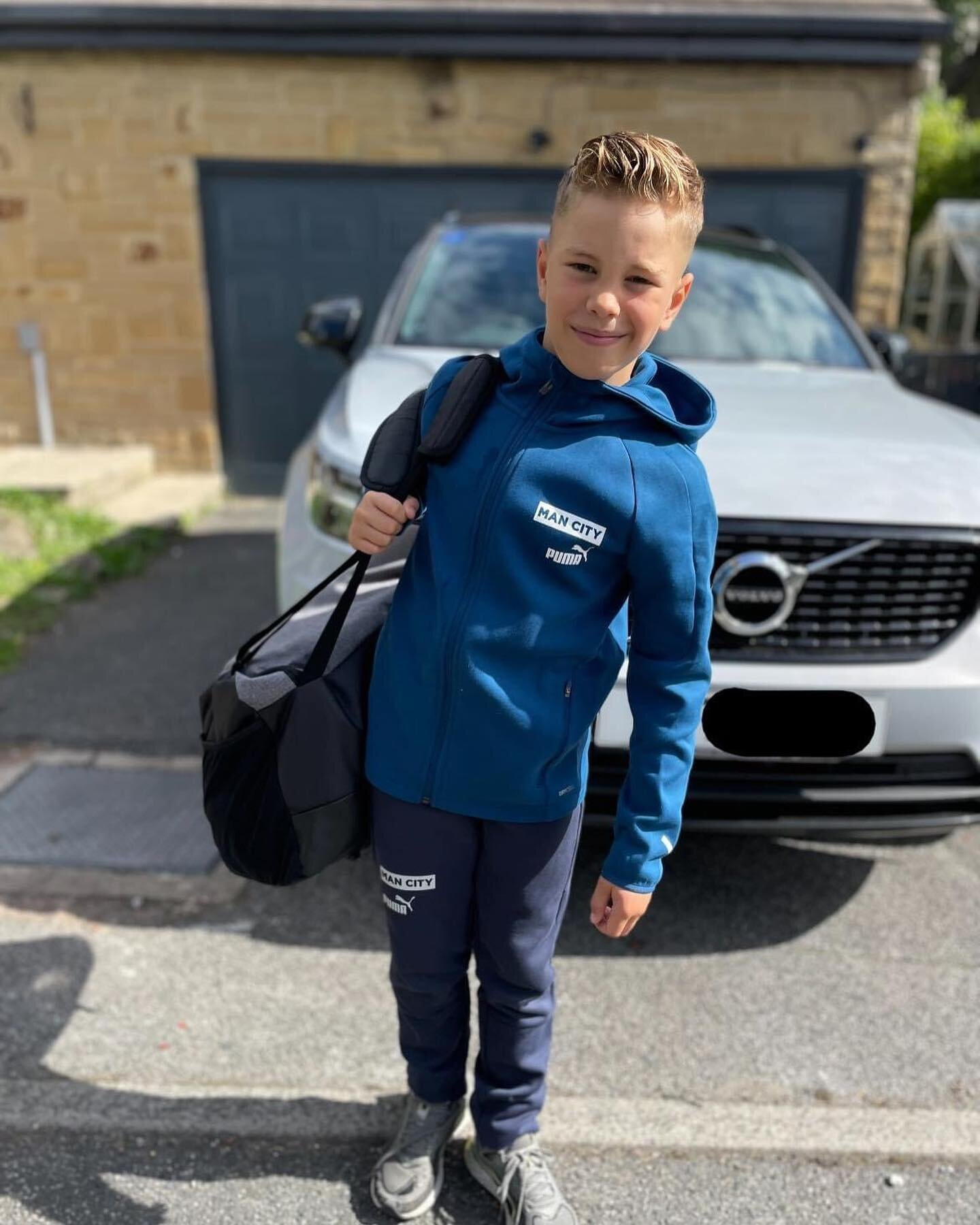 &hellip;.and we&rsquo;re back!!! 🥅⚽️🥅⚽️

Second year of being signed and he&rsquo;s back &amp; ready!!! Under 10s Goalie &hellip; let&rsquo;s go!!! 

Off on a team bonding weekend with his coaches &amp; team mates &amp; ready for a year of hard wor