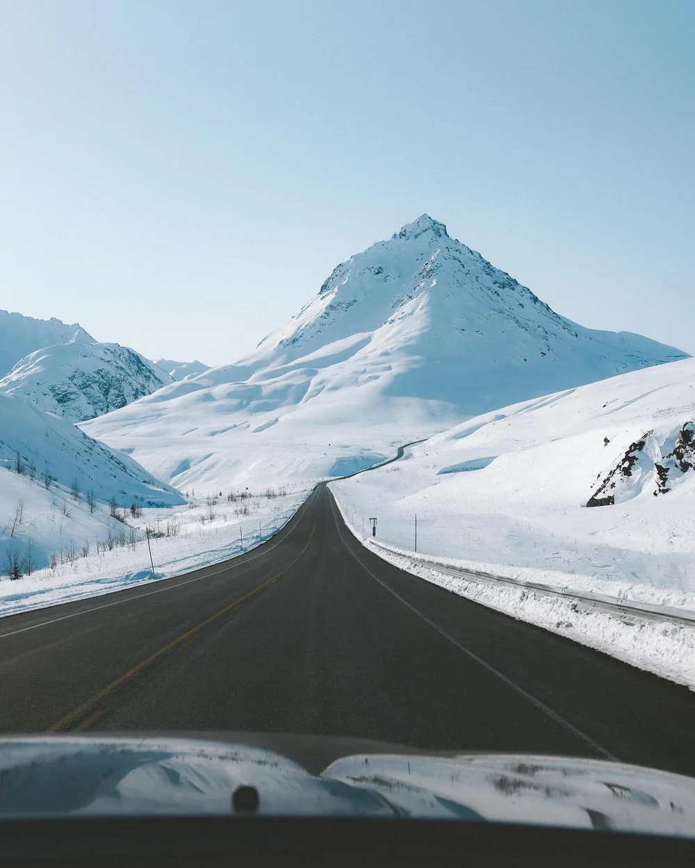 One last winter post before the feed goes full summer 🌞🌞 might be wishful thinking since we are having the latest spring I&rsquo;ve ever lived through here in the Yukon😂🥹 I love snow but we really need some summer 🤪