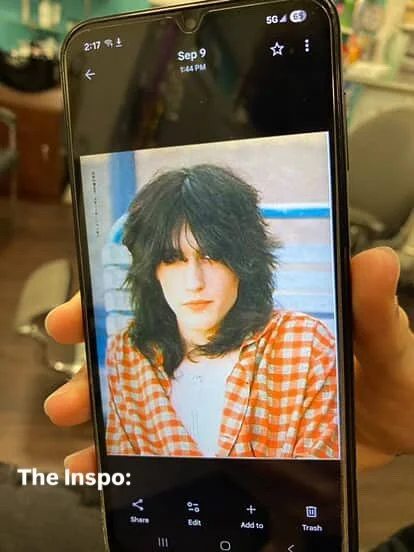 Rock &lsquo;n roll meets effortless glam ⚡️ The ultimate shag moment - soft, layered, and full of attitude!

Cut by @sr.hbd 

#shaghaircut #southfloridahairstylist #ftlauderdalehairstylist #southfloridasalon