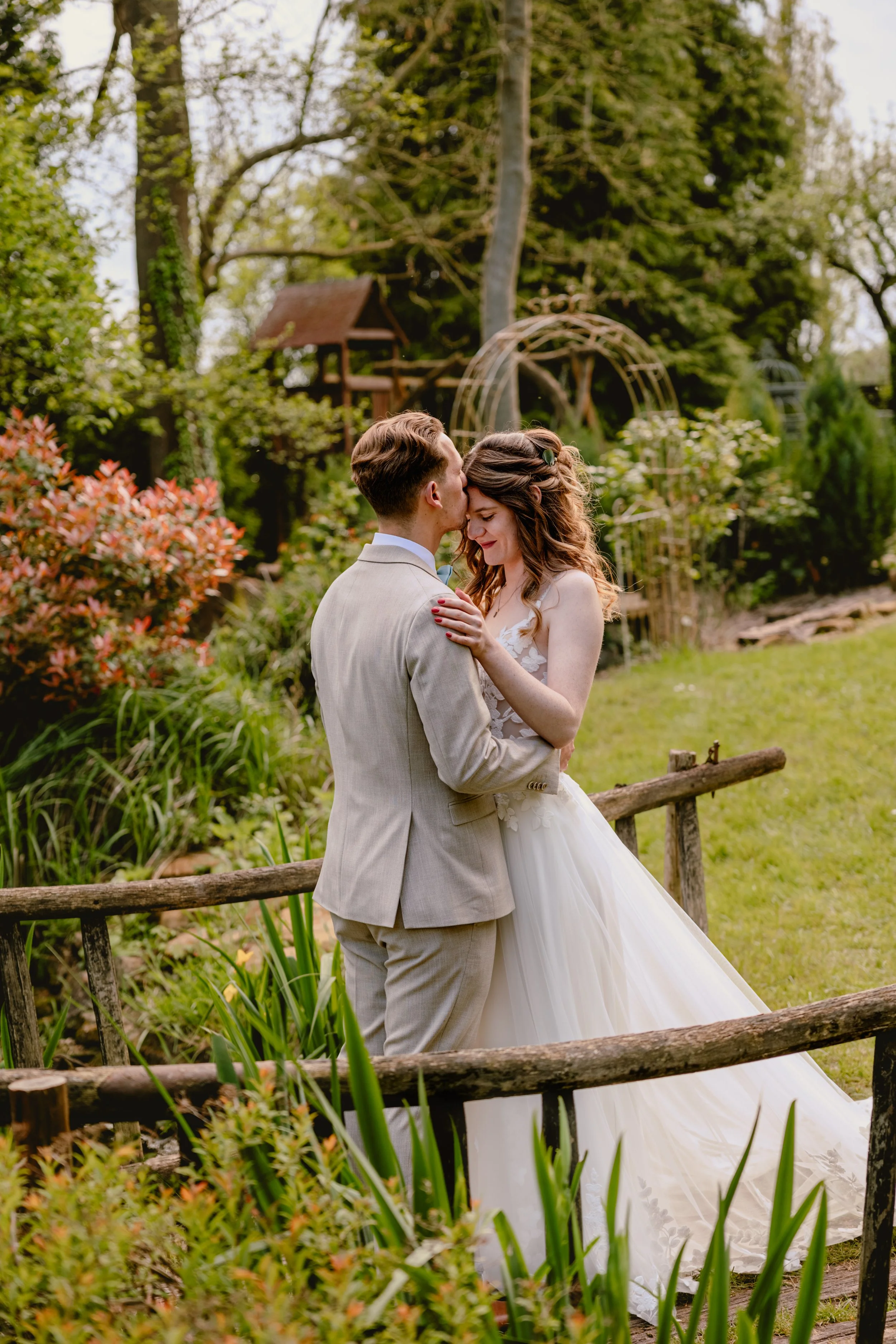 hochzeitsfotografin-Brautpaarshooting-hochzeitsreportage-eventmühle-kraichgau