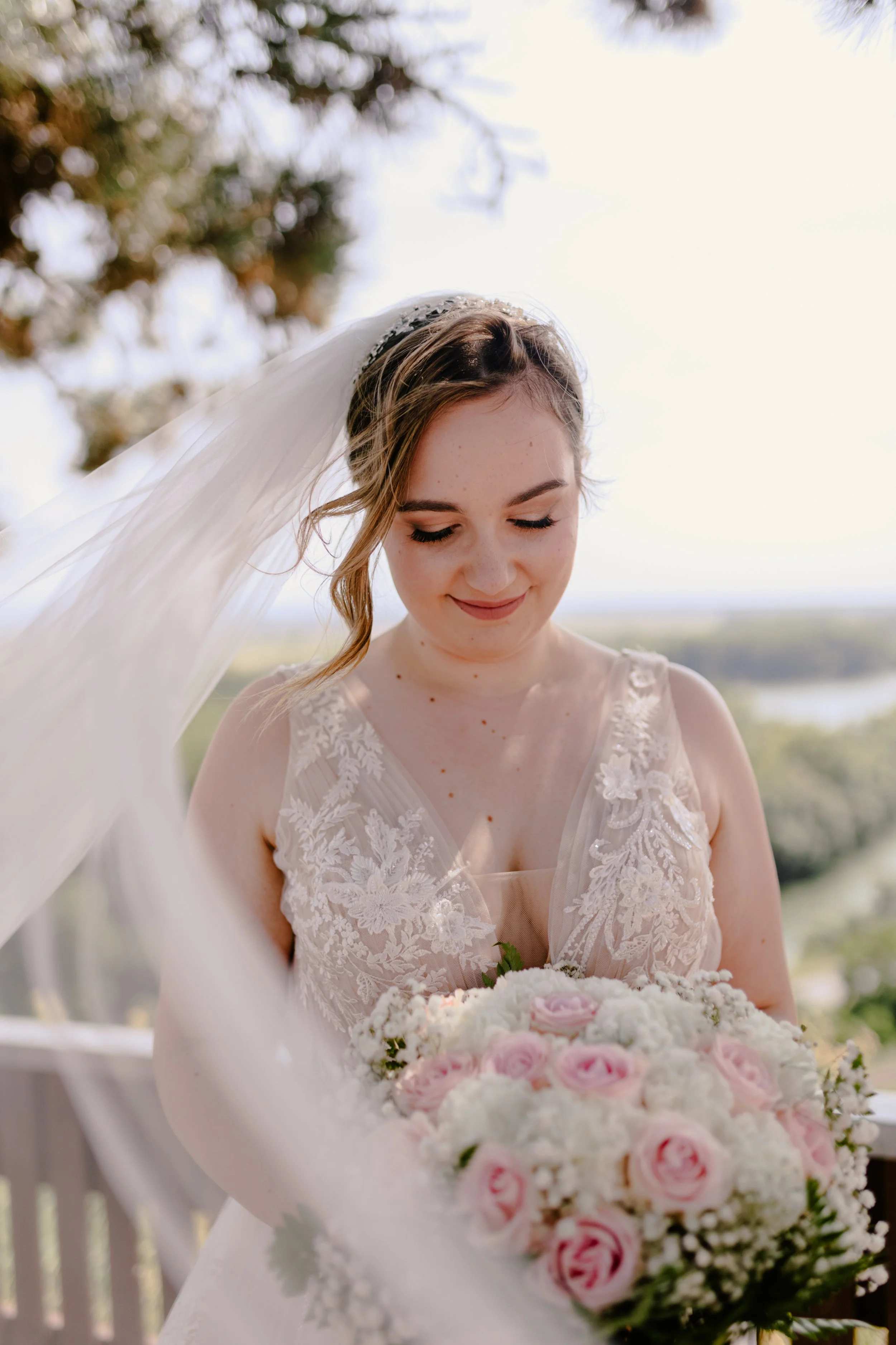 hochzeitsfotos-brautpaar shooting-emotionale bilder-sankt-gereon-nackenheim