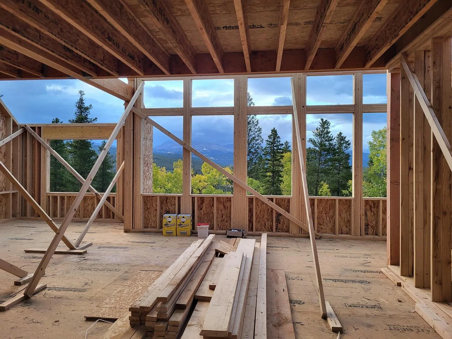 Under construction on the mountainside! We are excited to see this custom Colorado home take shape&mdash;each beam brings us closer to welcoming sunlight, fresh air, and new stories. #ColoradoArchitecture #UnderConstruction #MountainHome #FoothillsAr