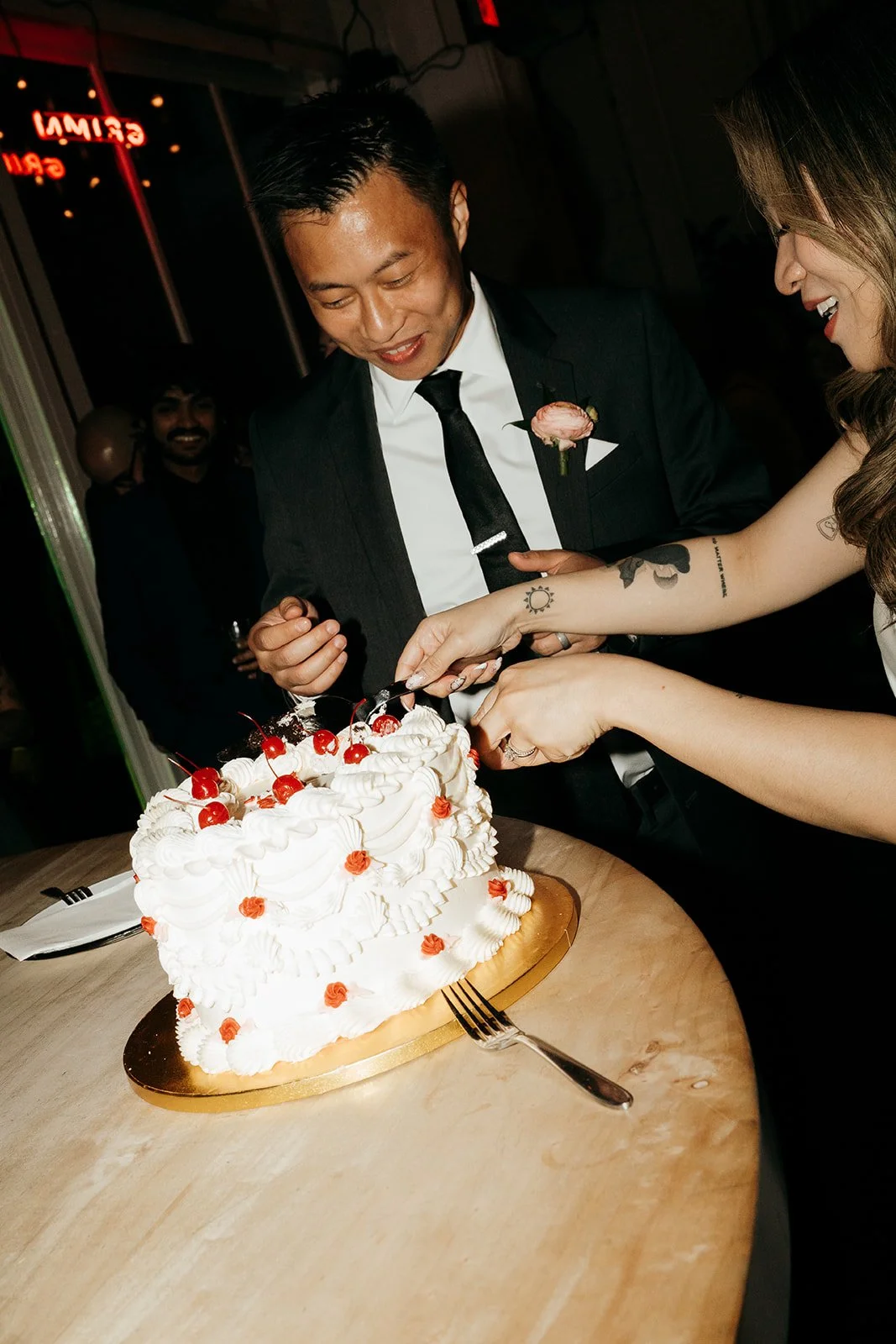 Steph+Shawn_Cake-5.jpg