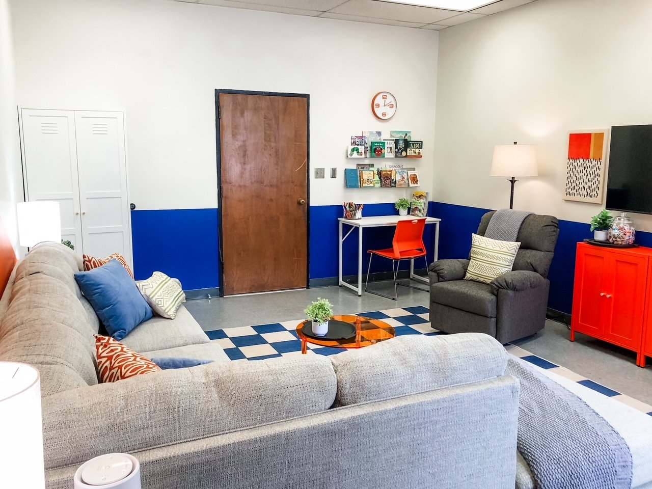 Light and bright with plenty of storage and activities.