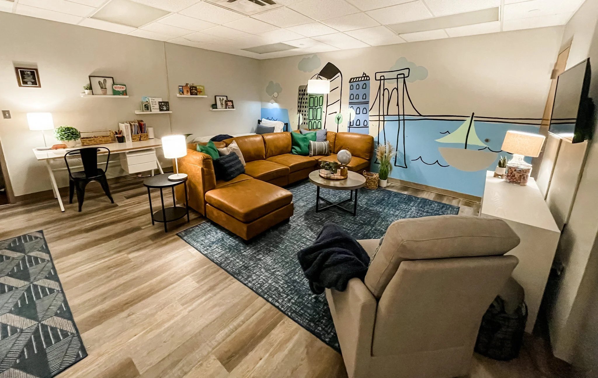 Both artificial and natural light influence our moods. 

Research has found that "warm-yellow light made [4th graders] more relaxed and helped them perform better on independent work activities."

Lily Pad prioritizes eliminating harsh office lightin