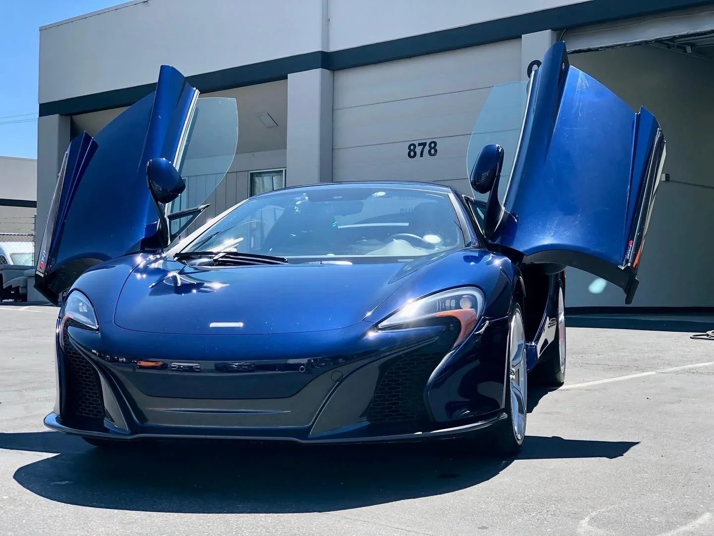 blue car