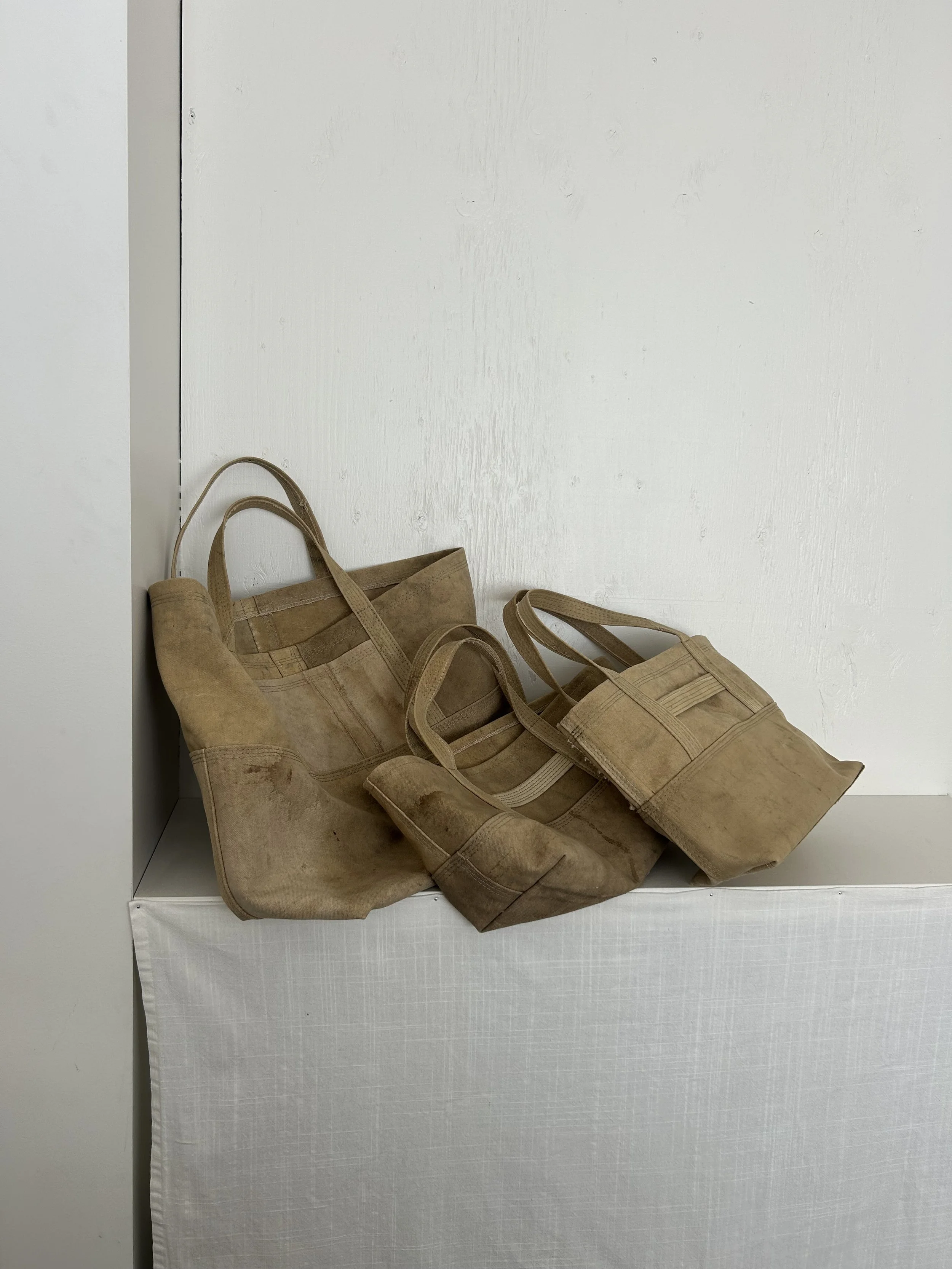 DIGO STUDIO SAVAGED BOAT BAG.JPG