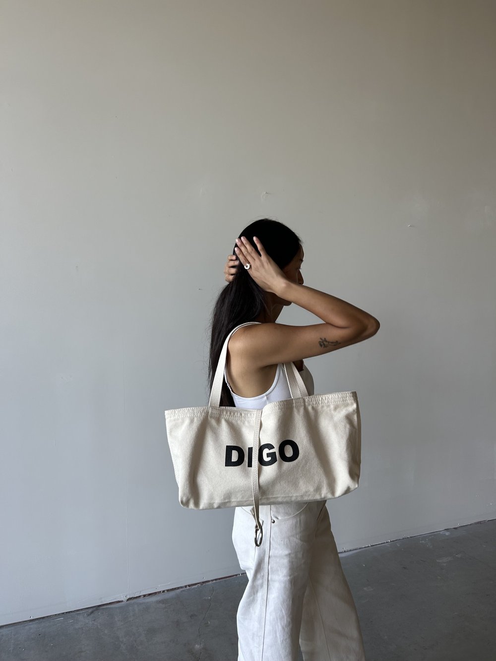 DIGO STUDIO CANVAS TOTE
