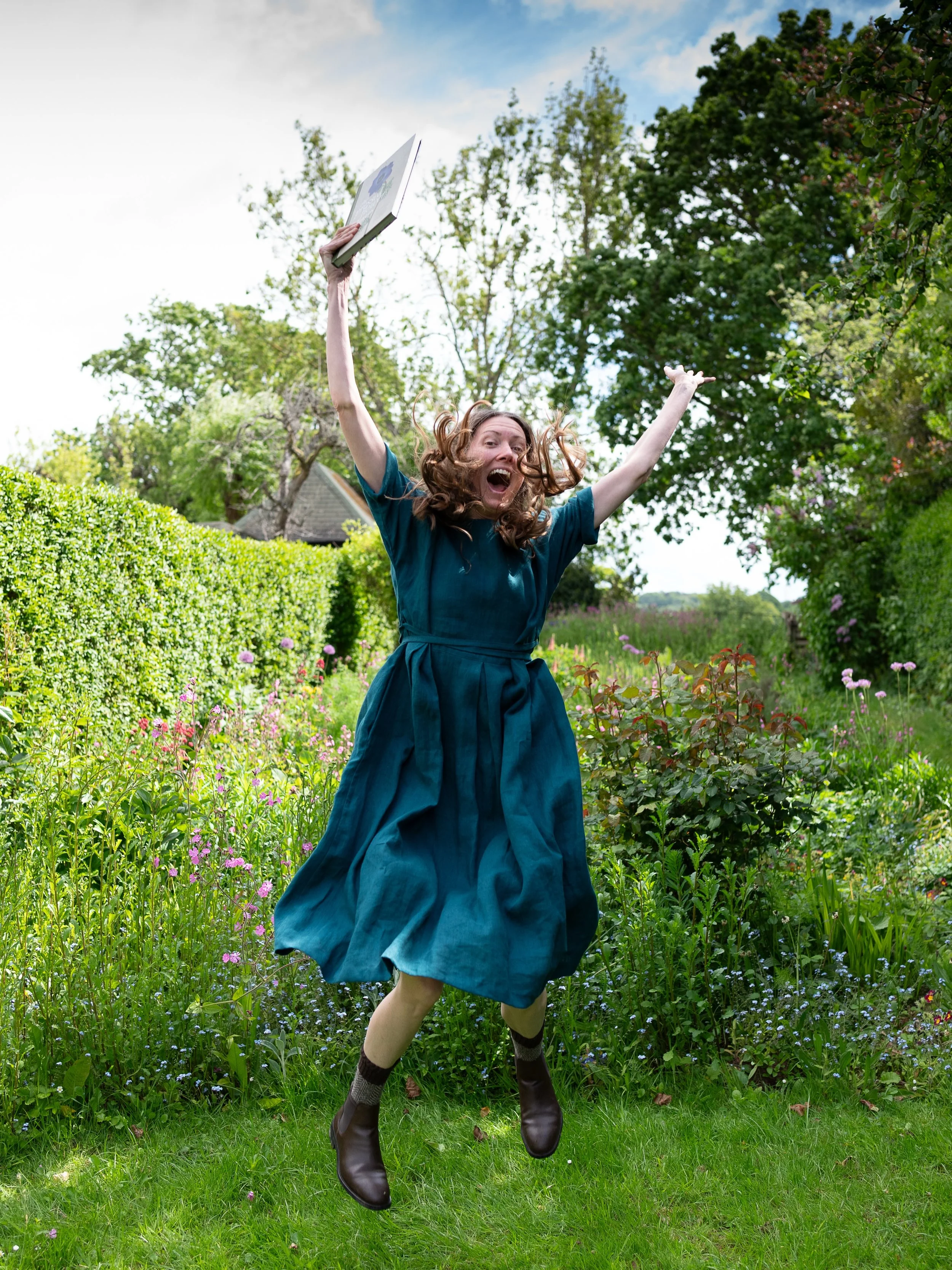 Jumping for joy to celebrate the release of The Pressed Flower Handbook! Scroll to see some awkward action shots (any Goal Shooters I&rsquo;ve played against at netball will know this jump and face well! 😂). Thank you so much to everyone who has bou