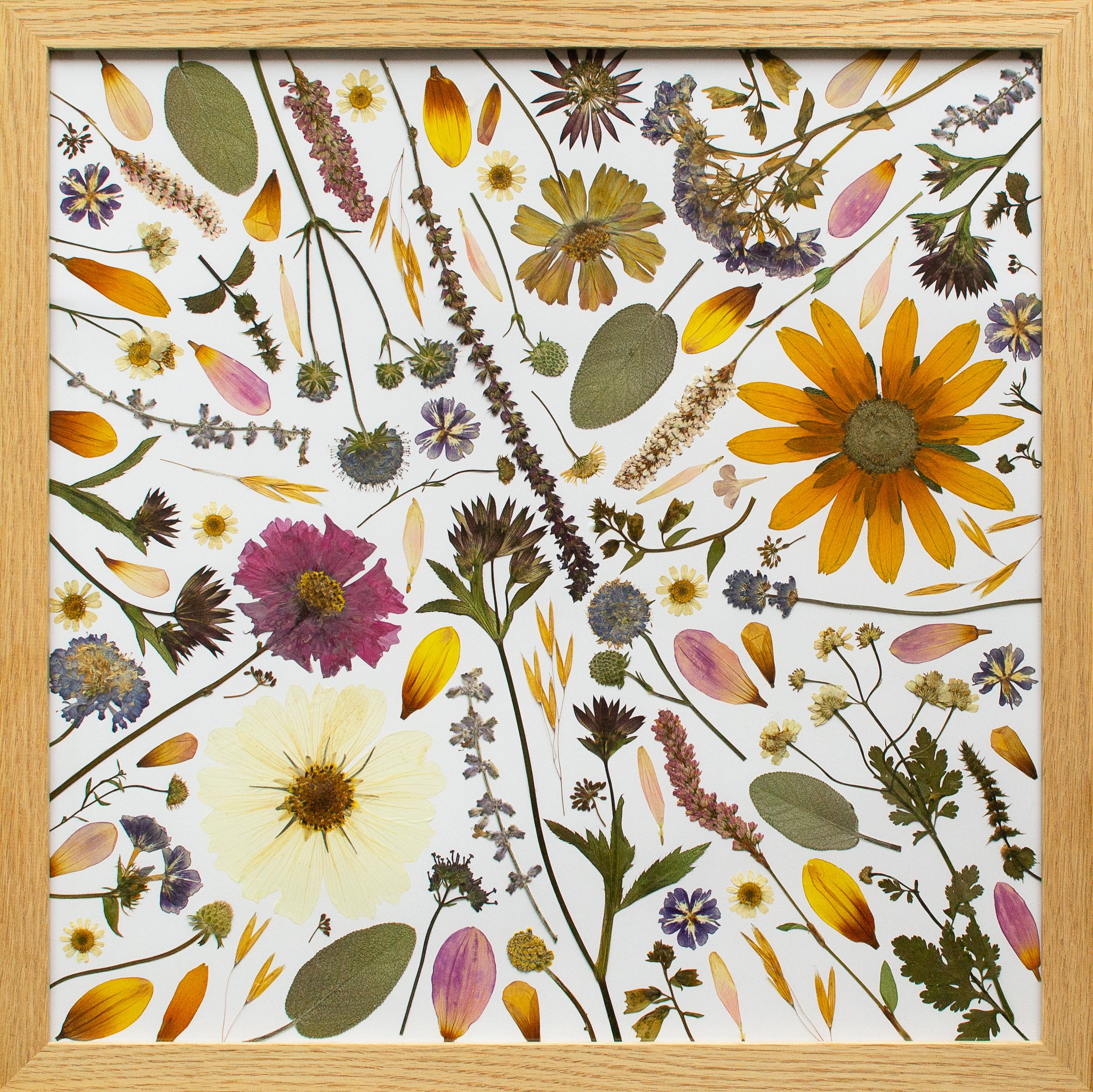 40x40cm Signature Collage style on white background