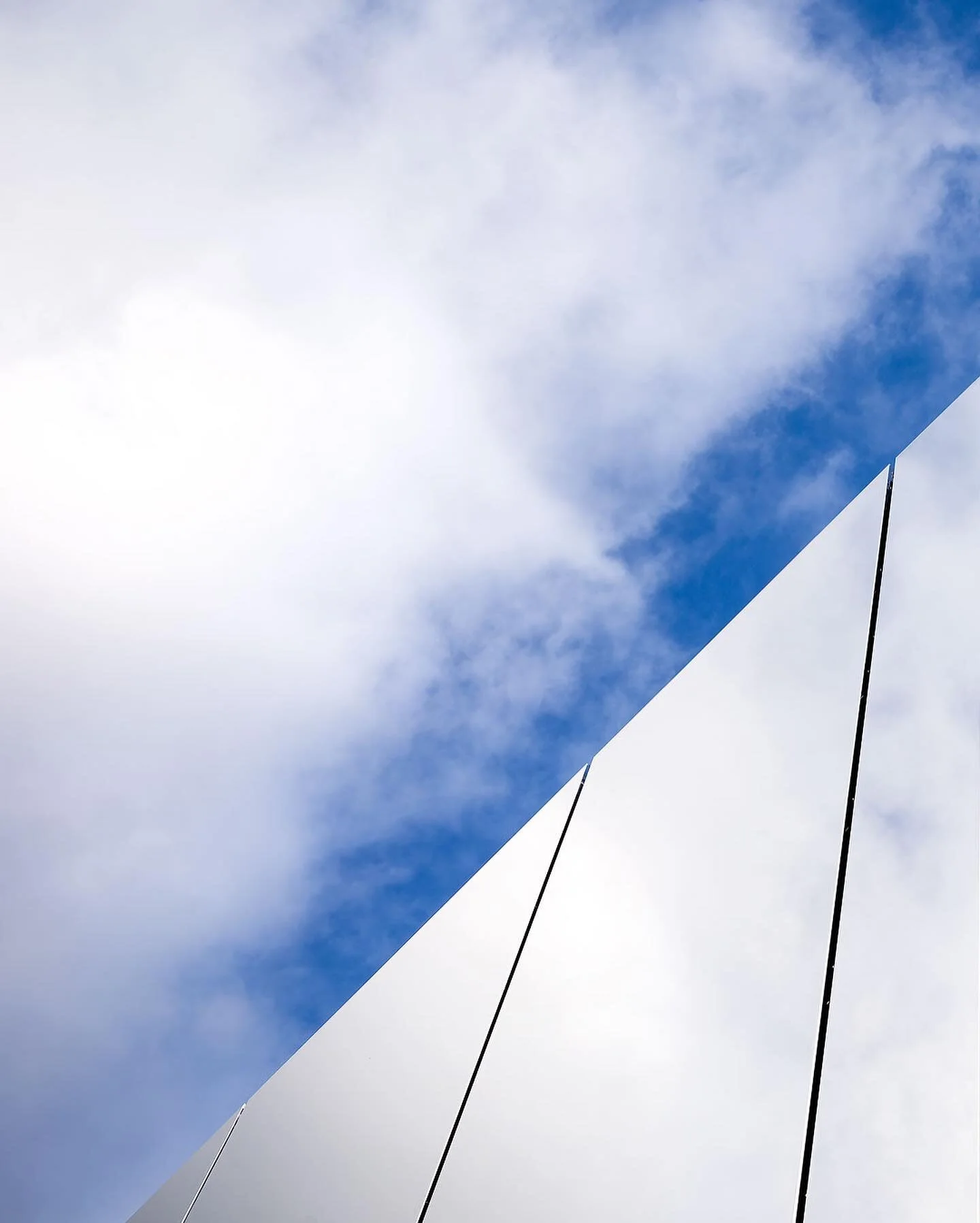 As a child, my mom would always recite &ldquo;De Wolken&rdquo; from the late Dutch poet Martinus Nijhoff.  My dad and I would always make fun of my mom, but lately I have started to understand and appreciate how Nijhoff has used the drifting clouds a