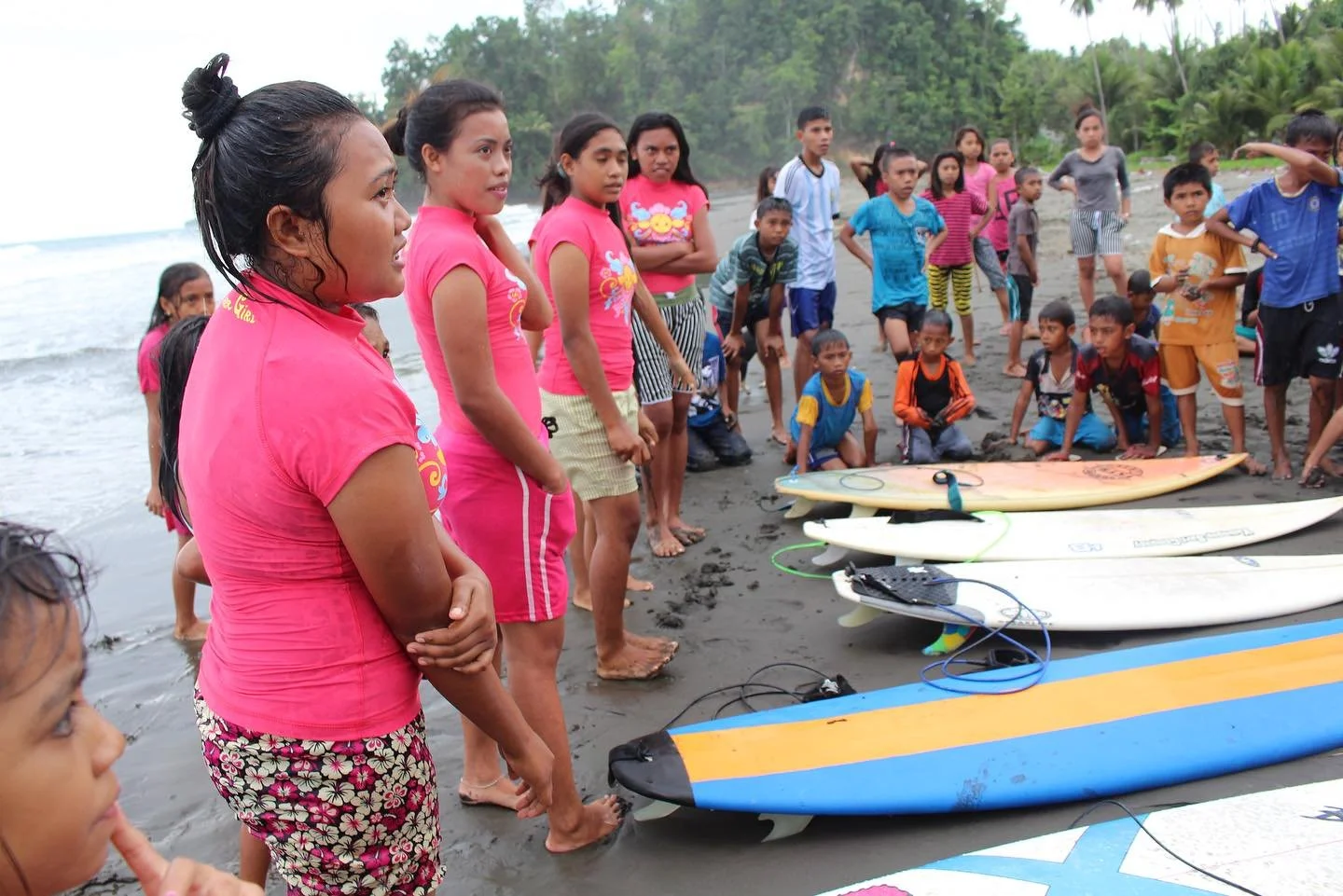 🏄&zwj;♀️ Paddle out for science at UNOC3!
Surfer Scientists @ UNOC3: Where Surf Culture Meets Ocean Intelligence
📍 Soci&eacute;t&eacute; des R&eacute;gates d&rsquo;Antibes, Antibes, France
🗓 June 10, 2025 | 08h00&ndash;09h30
🥐 Breakfast included 