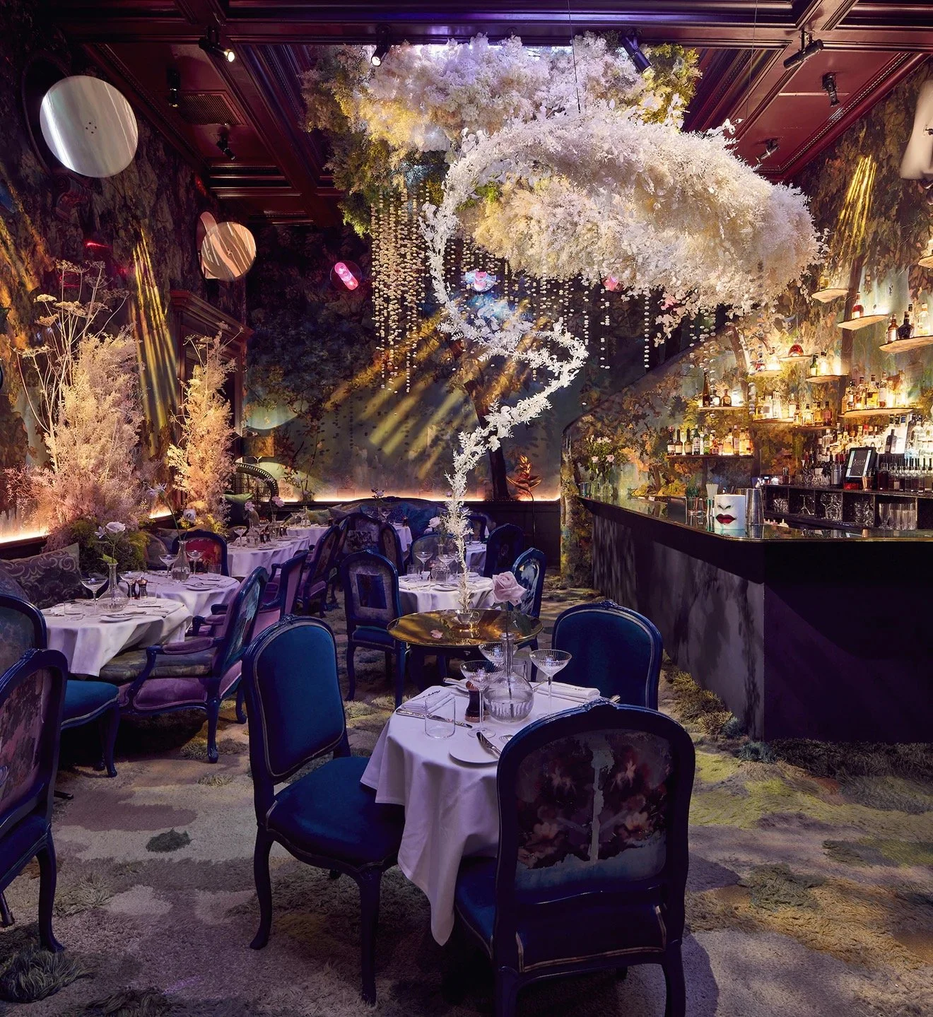 sketch_Christmas_Art_Installation_Glade_Restaurant_1.jpeg