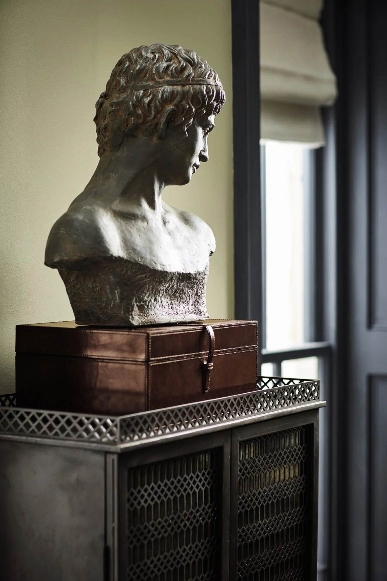 OKA_Style_Space_Martyn_White_Designs_Sculptural_Bust.jpg