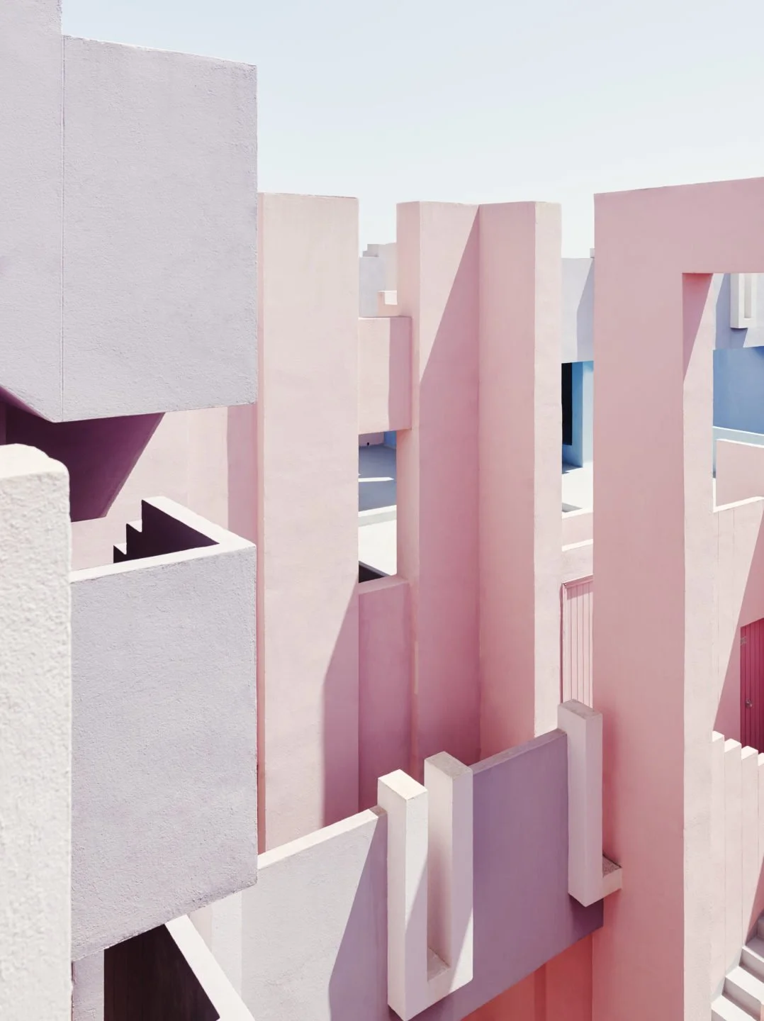 Muralla_Roja_Calpe_Spain_Ricardo_Bofill_Taller_Arquitectura_Martyn_White_UK_6.jpg