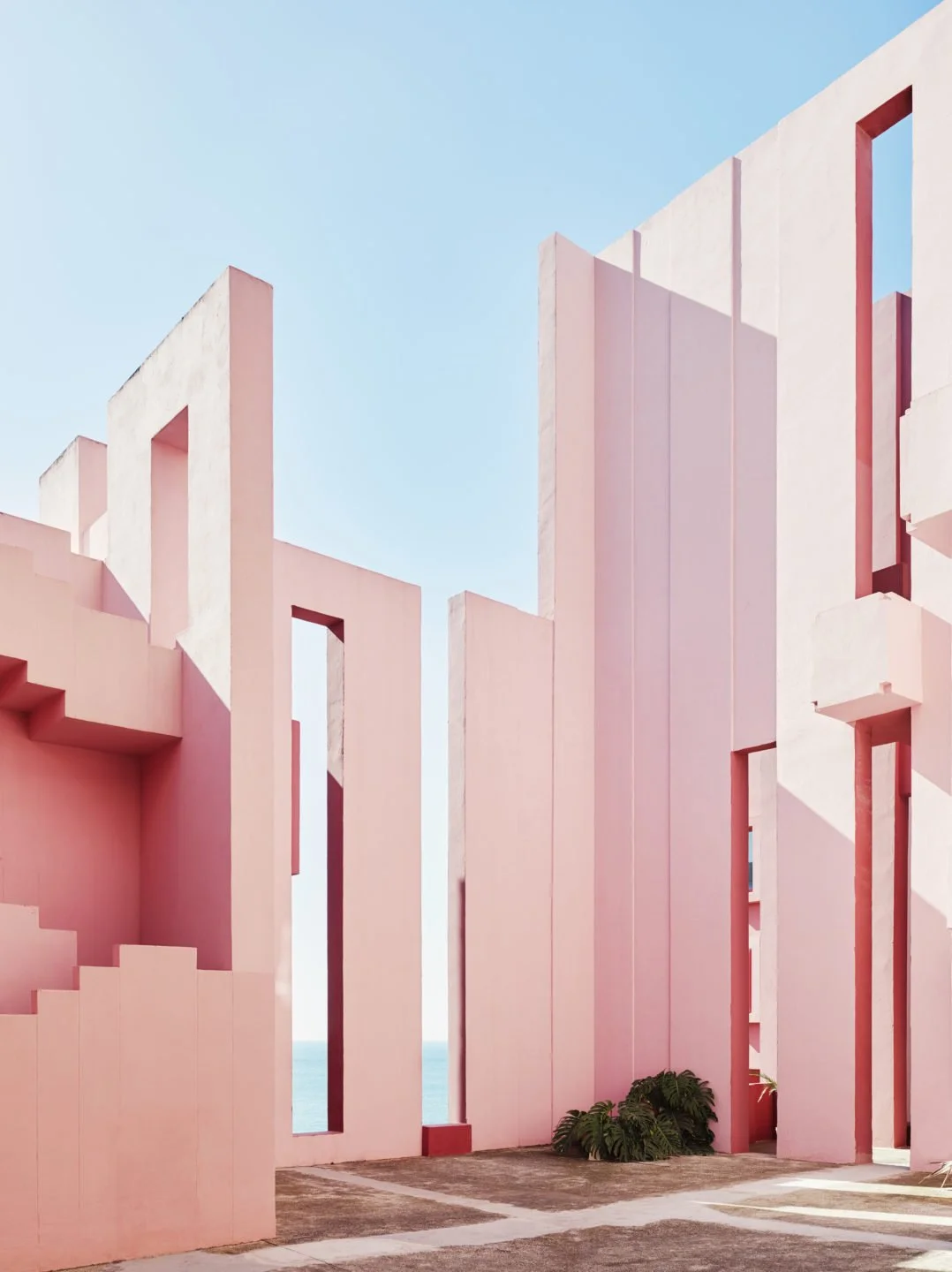 Muralla_Roja_Calpe_Spain_Ricardo_Bofill_Taller_Arquitectura_Martyn_White_UK_7.jpg
