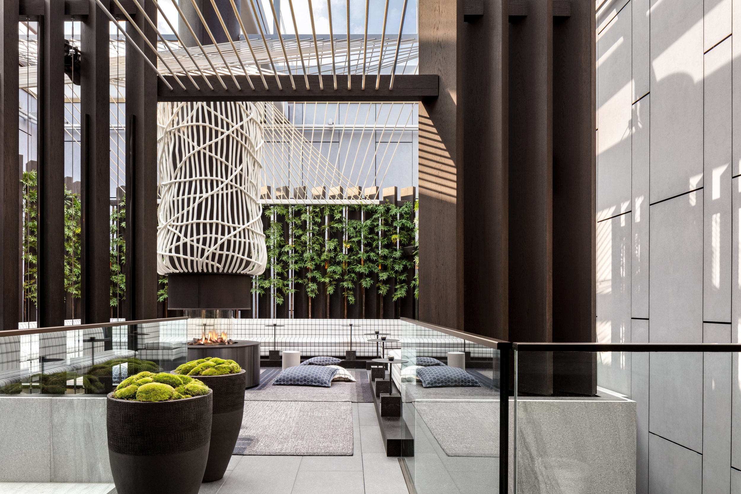 The Londoner_8_At_The_Londoner_Bar_ Hotel_Design_Review_Martyn_White_UK_10.jpg