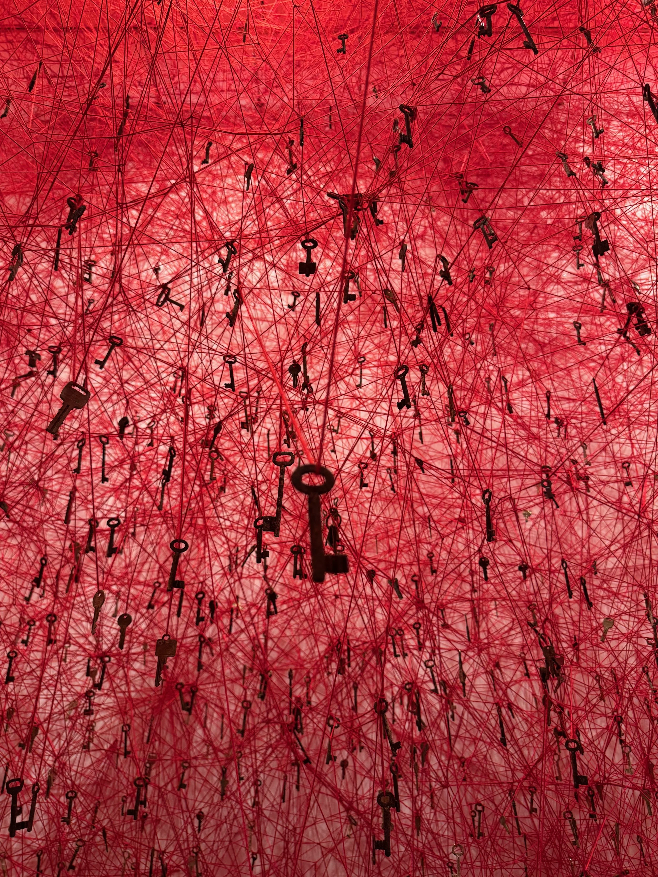 chiharu-shiota-threads-of-life-hayward-gallery-london-2026-installation-22.jpeg