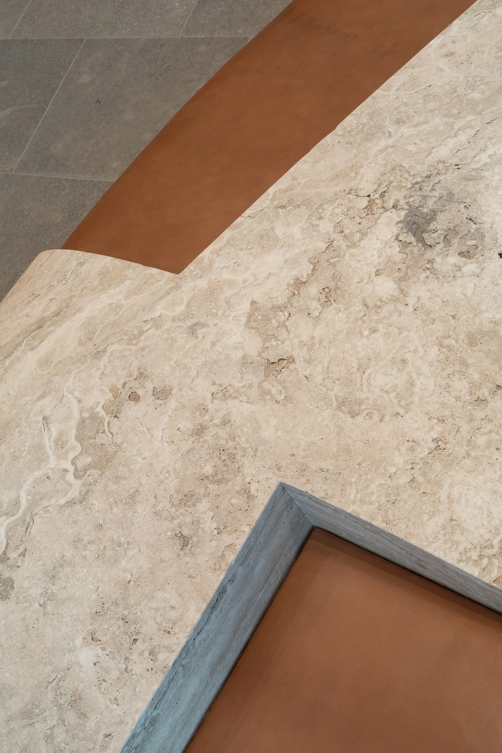 Bill-Amberg-Travertine-Benches-20-Gresham-Street-Martyn-White-UK-Photography-Agnese-Sanvito-17.jpg