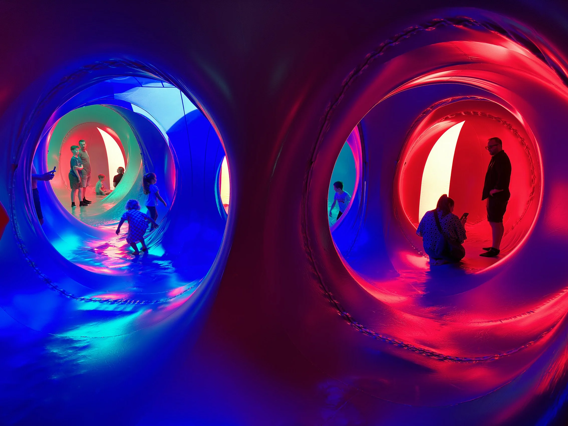 luxart-battersea-power-station-architects-of-air-installation2.jpg