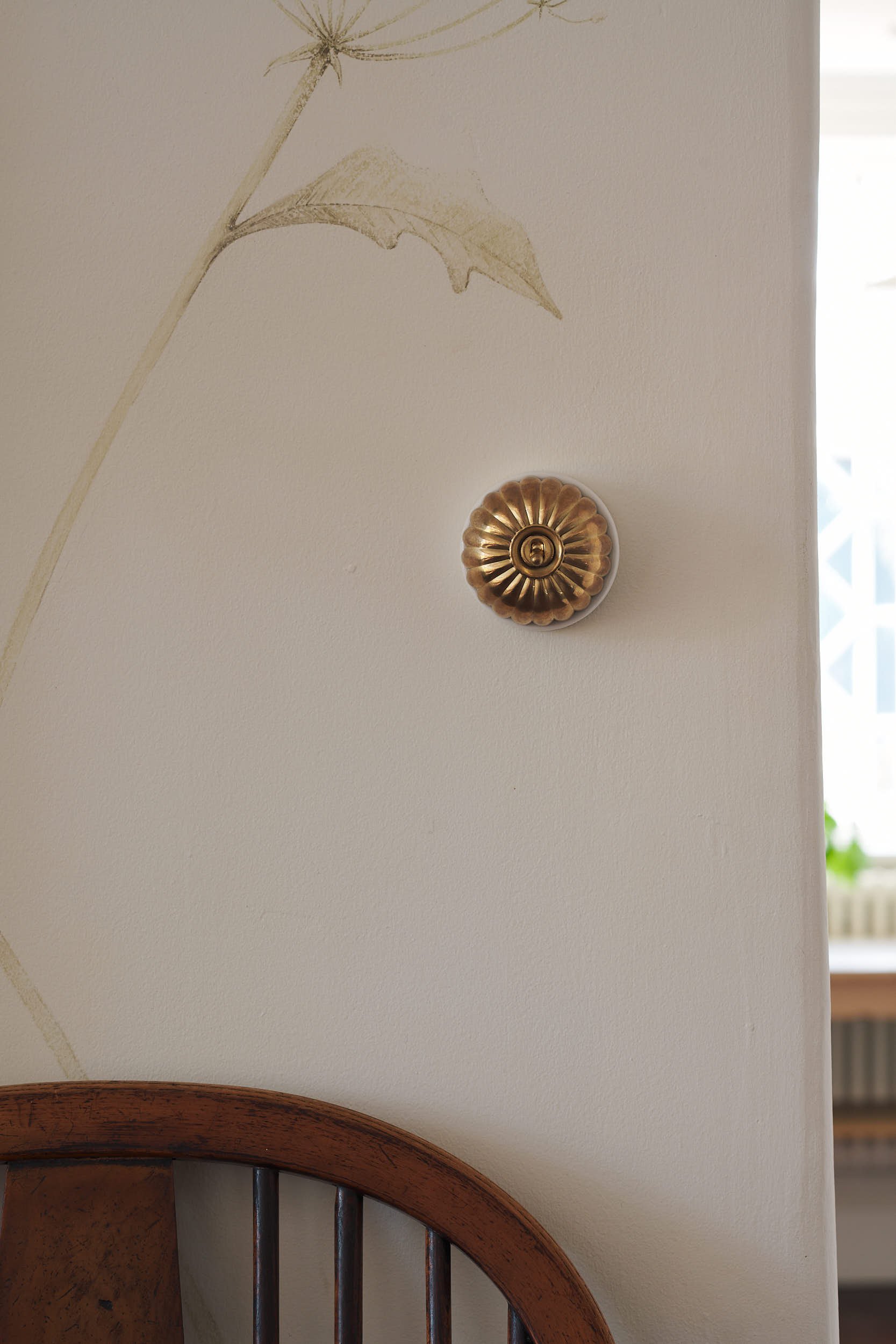 devol-heritage-light-switches-jelly-dolly-brass-interior-design-14.jpg