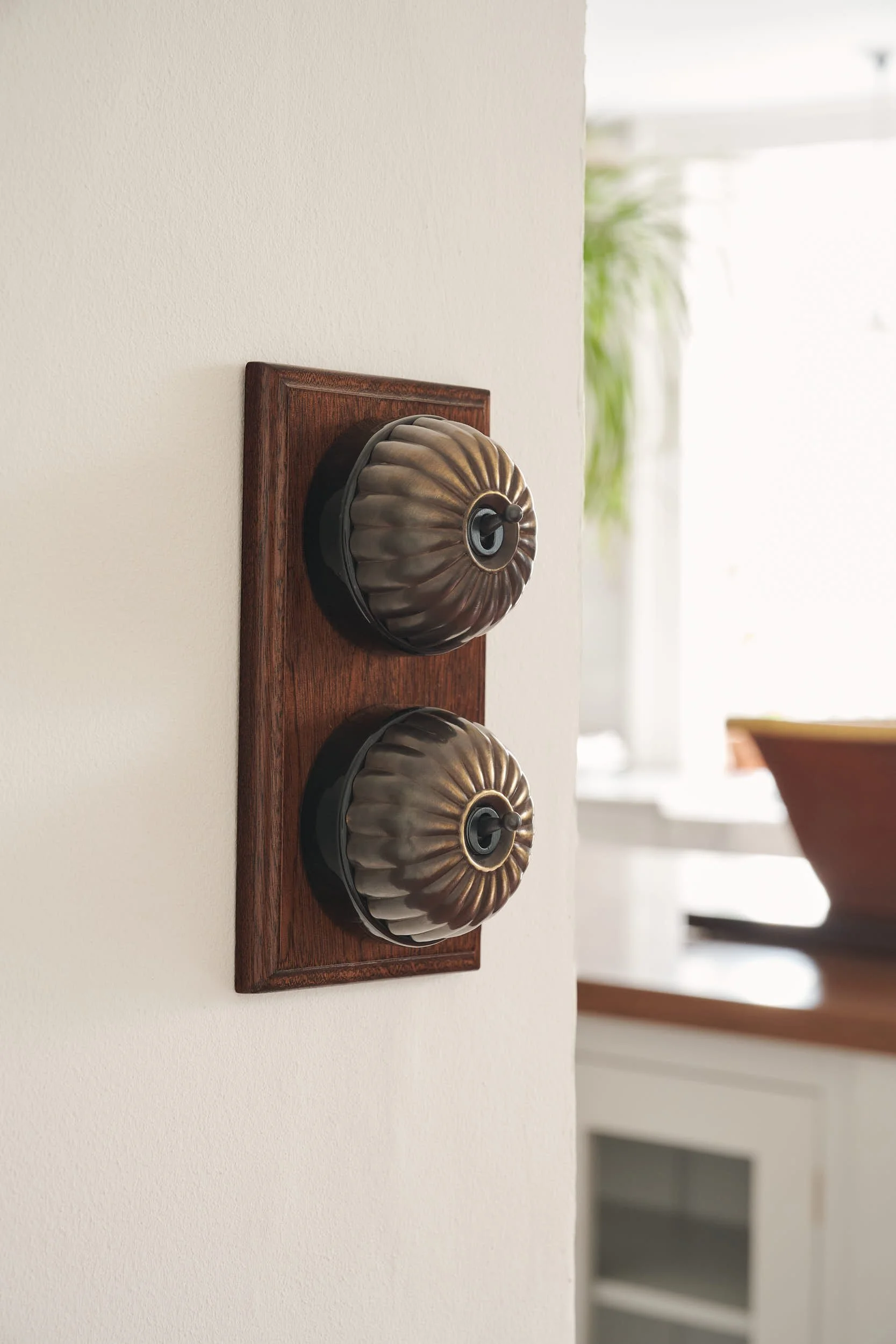 devol-heritage-light-switches-jelly-dolly-brass-interior-design-15.jpg