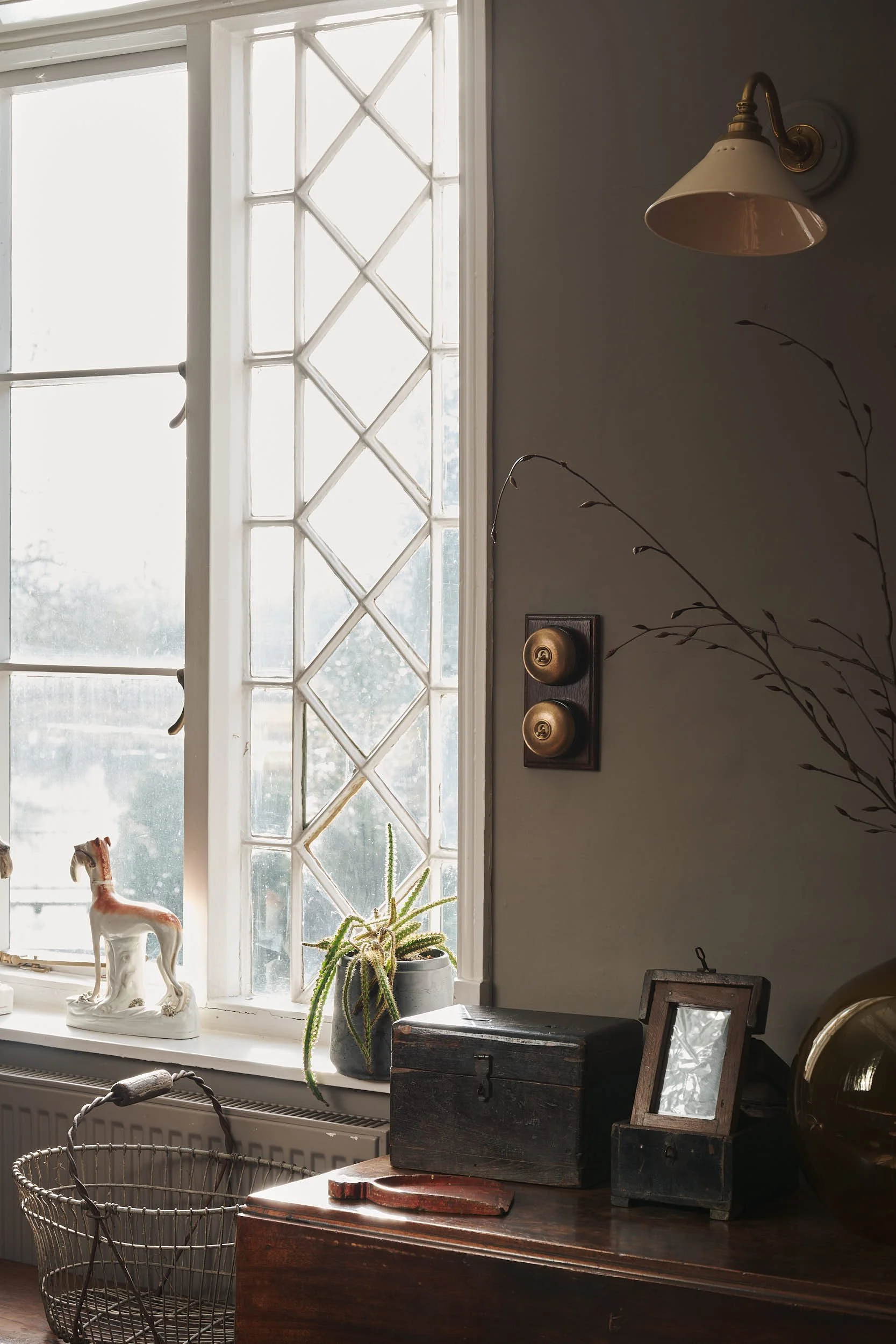 devol-heritage-light-switches-jelly-dolly-brass-interior-design-4.jpg
