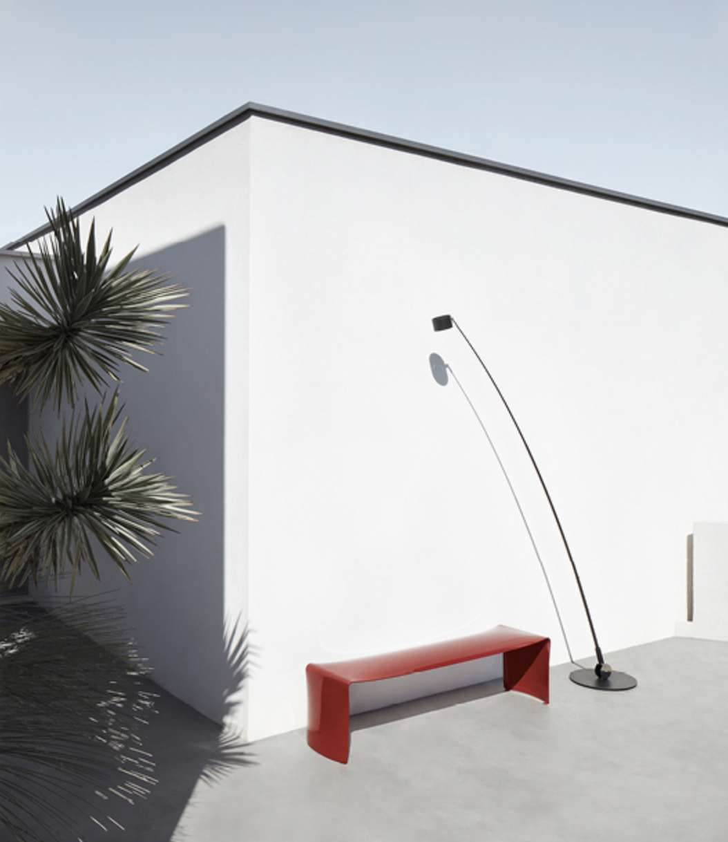 xavier-lust-le-banc-bench-curved-metal-design-1.png