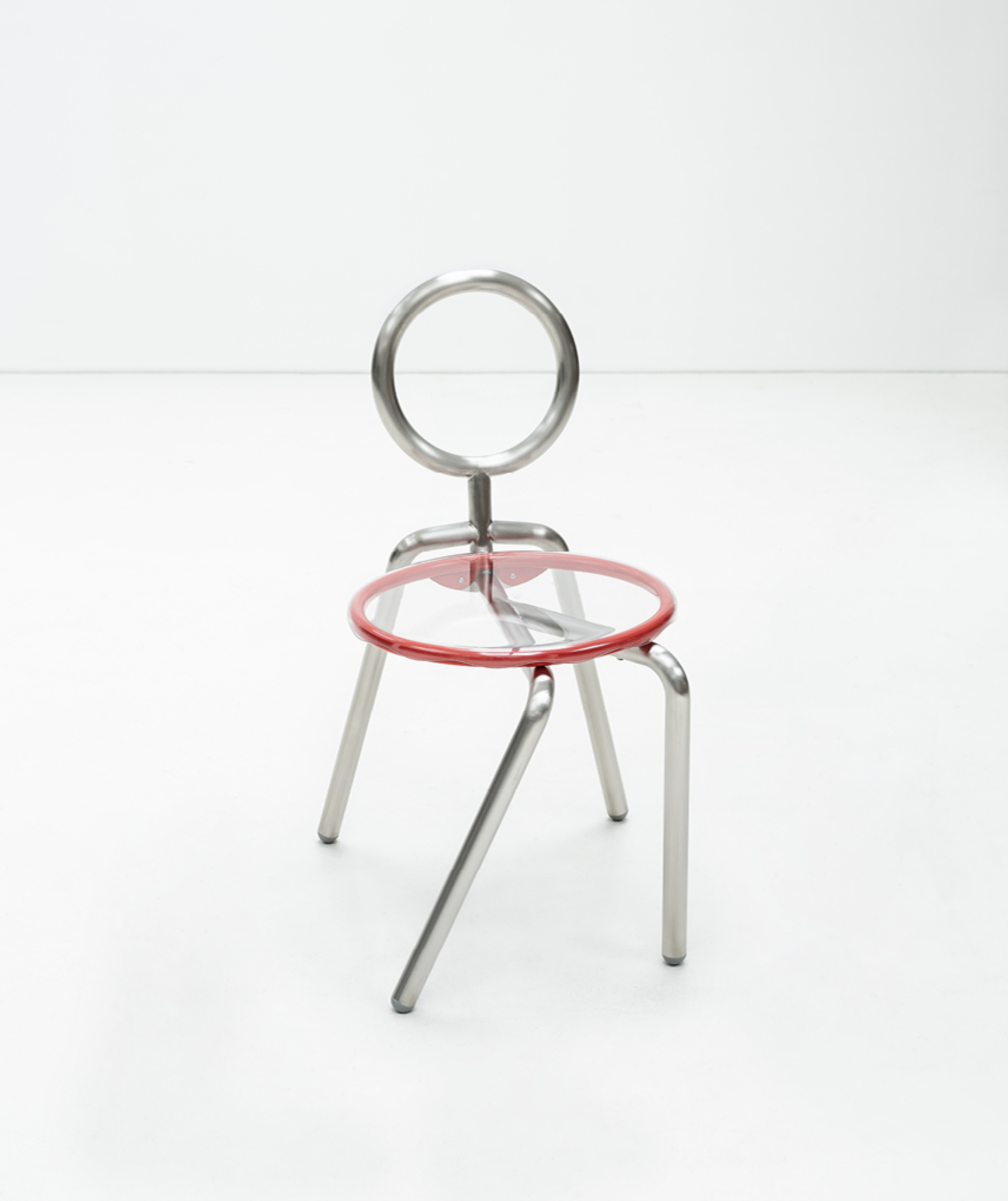 xavier-lust-hula-hoop-chair-sculptural-design-metal-frame-4.png