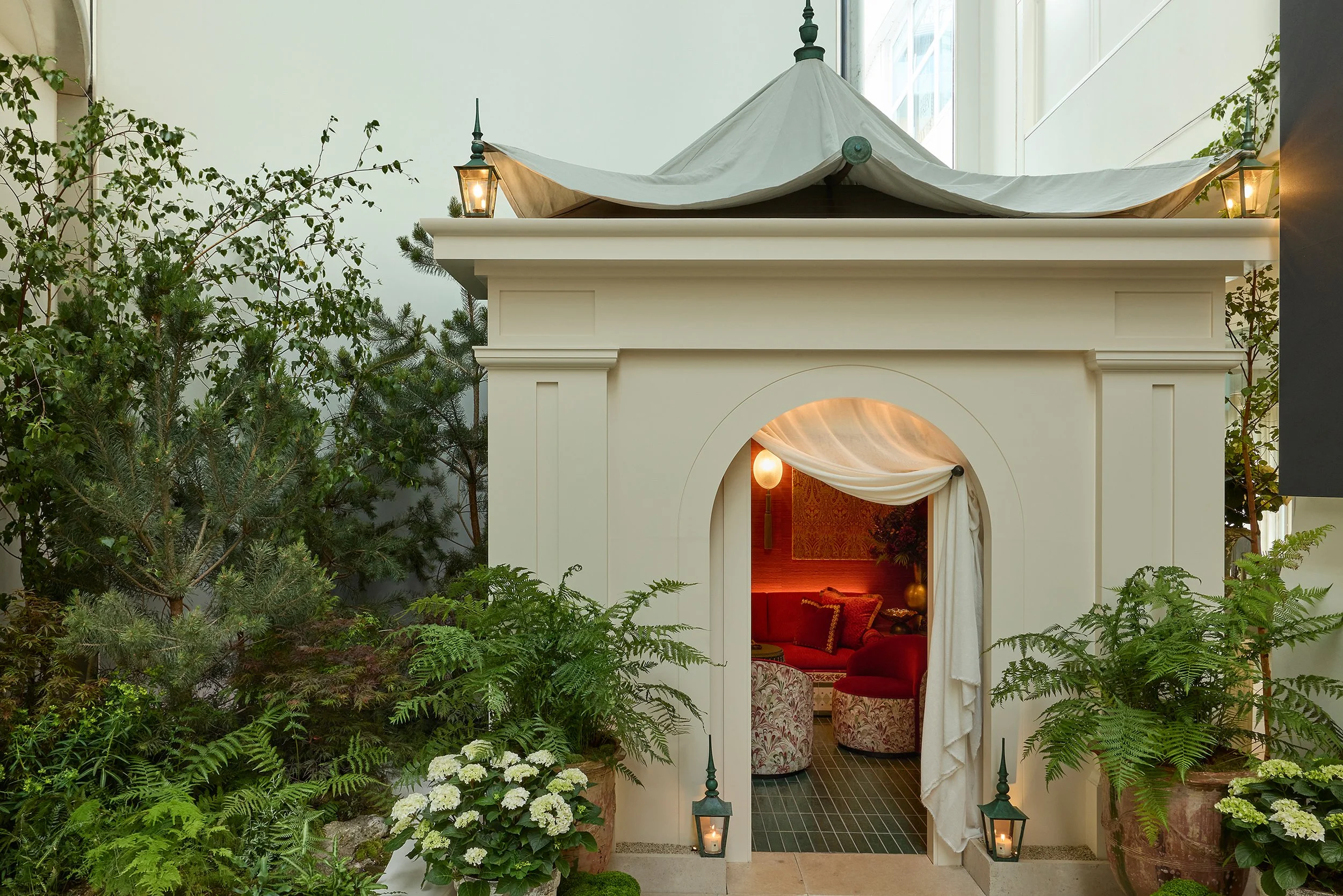 wowhouse-design-centre-chelsea-harbour-garden-folly-facade-darren-price-adam-architecture-hector-finch-1.jpg