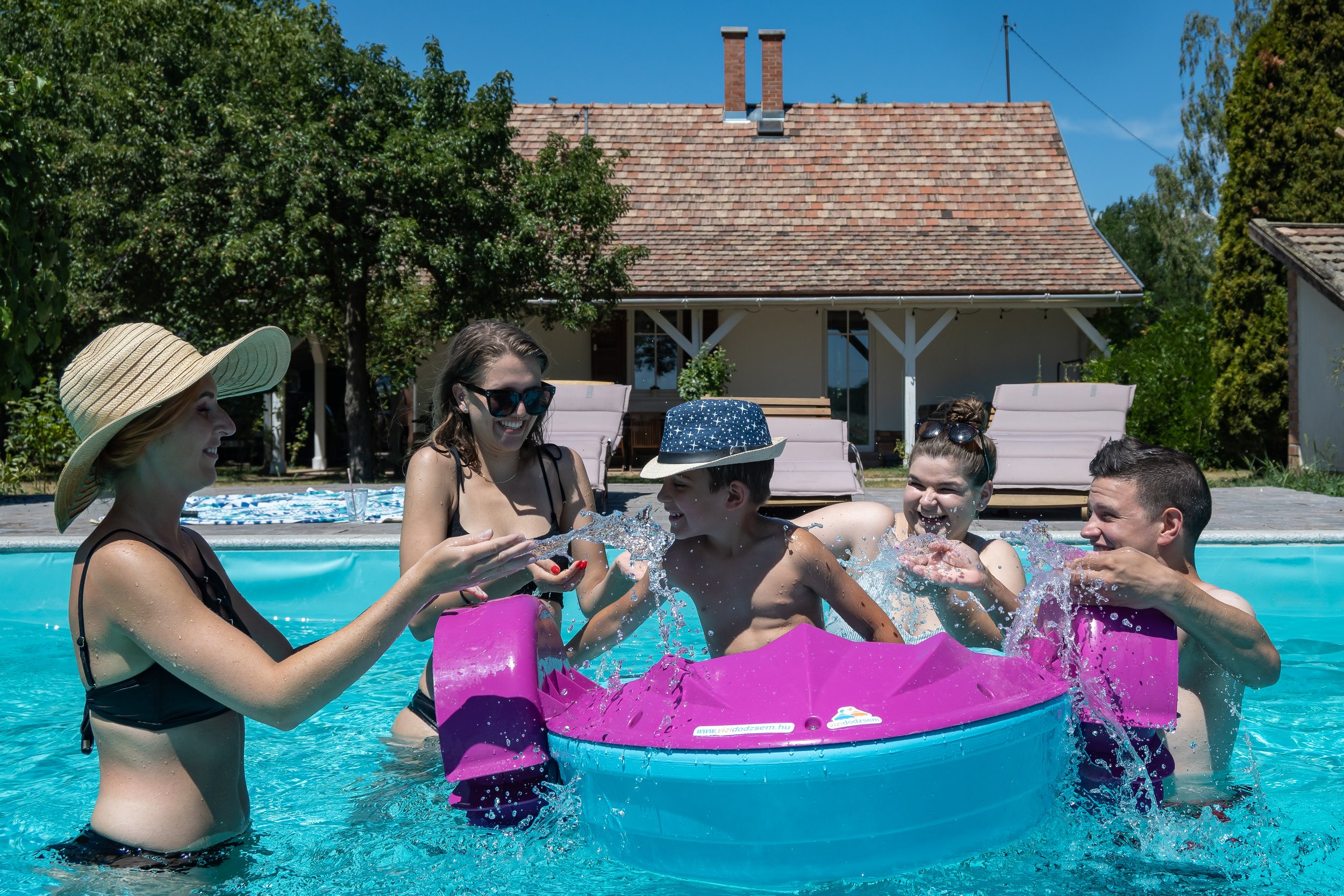 Héthatár kész-4.jpg