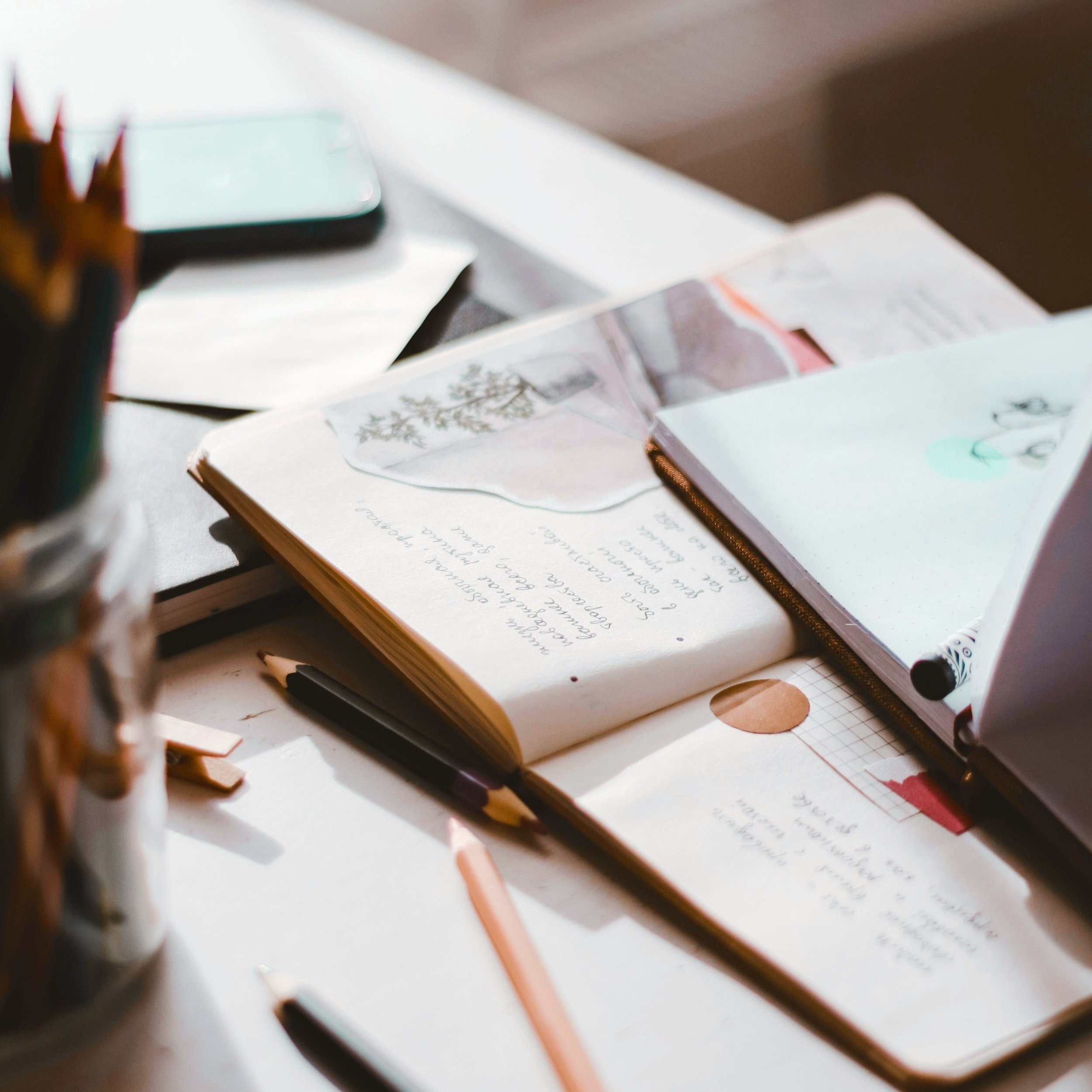 3 Ways to Begin Expressing Yourself Creatively (Even If You Don’t Feel Like an Artist)