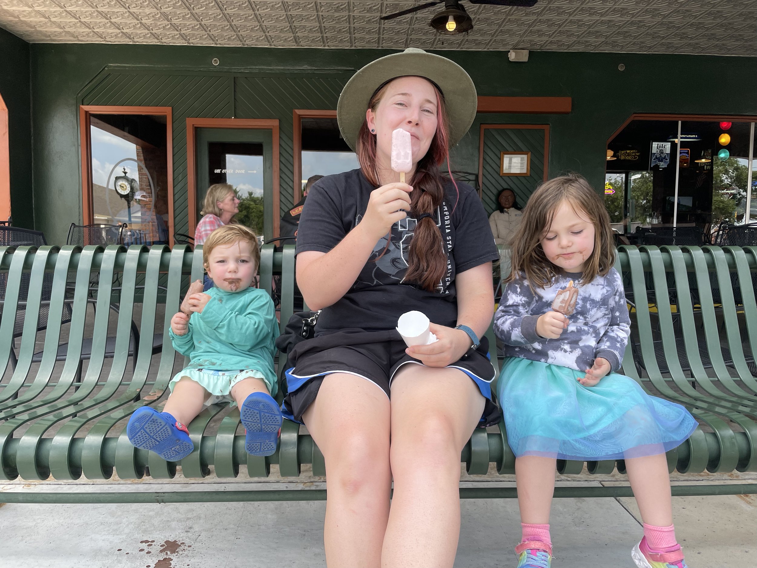 Ice cream on the sidelines of the Falcon Show (2021)