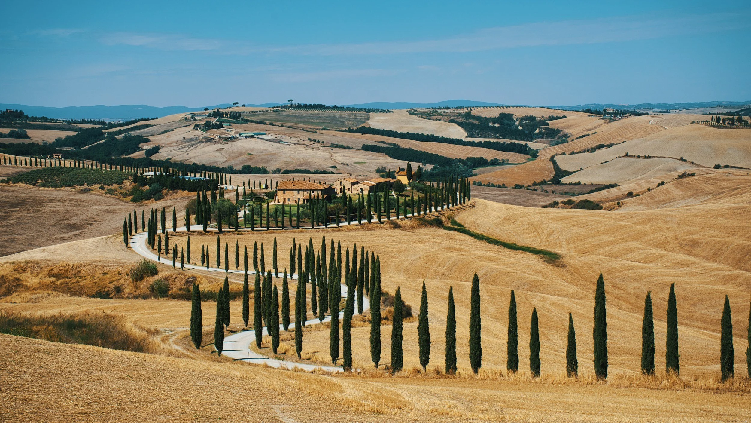 Val D'orcia photo: doozydoom on unsplash