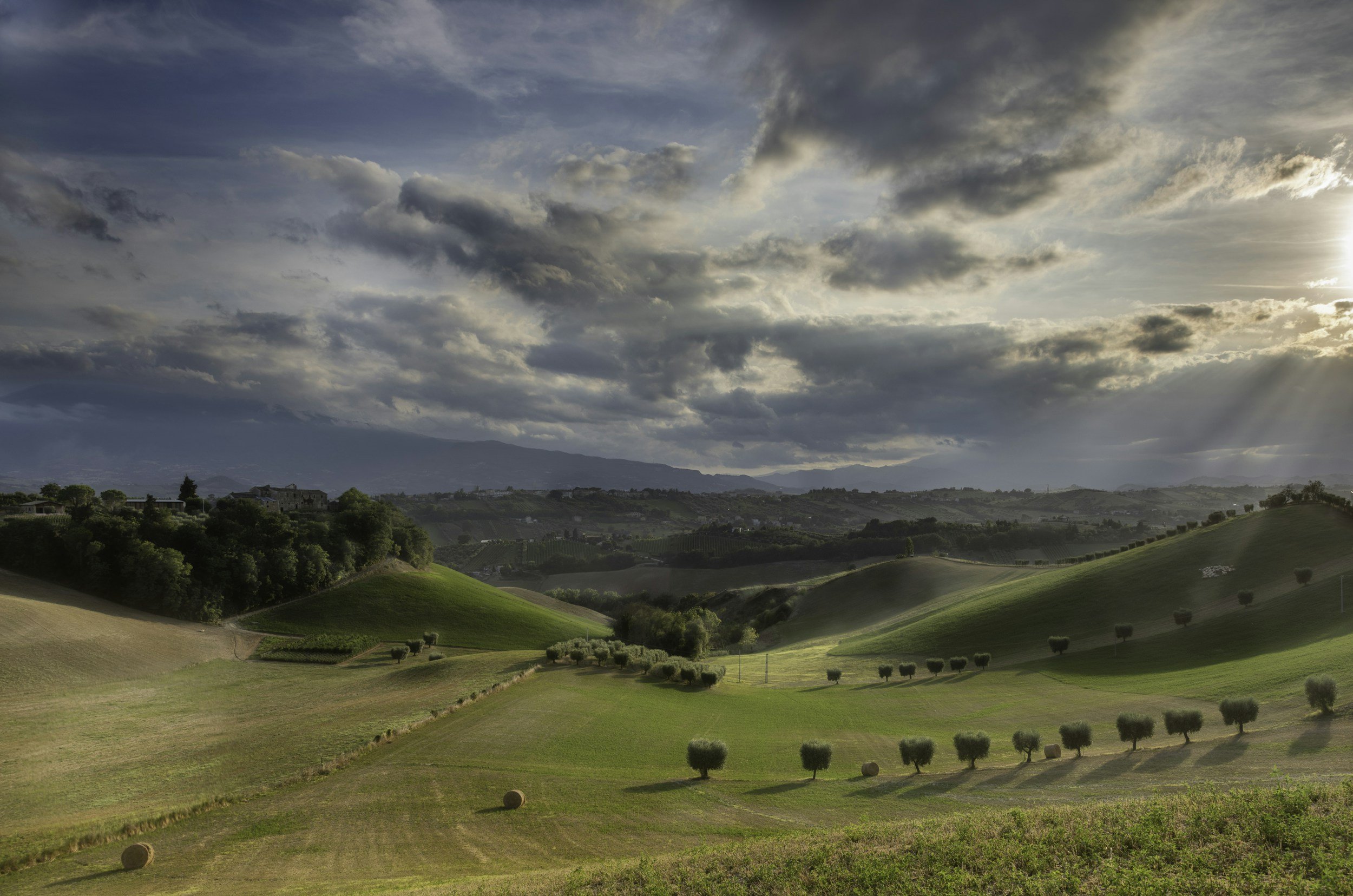 Ascoli Piceno — [Photo by: Alessio Zappatore] — [• Unsplash]