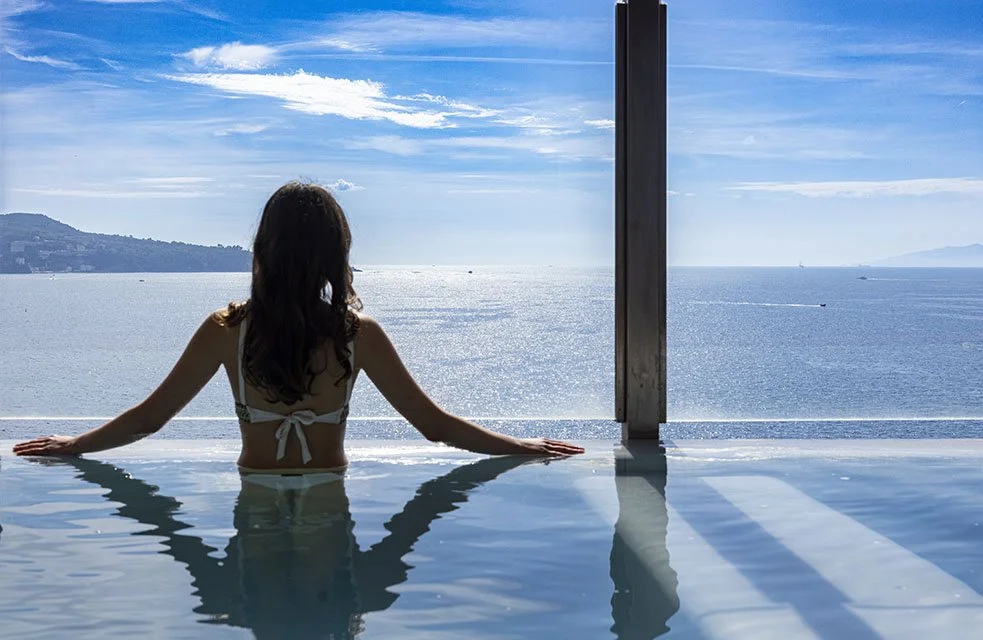 Laqua by the Sea — [Photo by: Amalfi] 