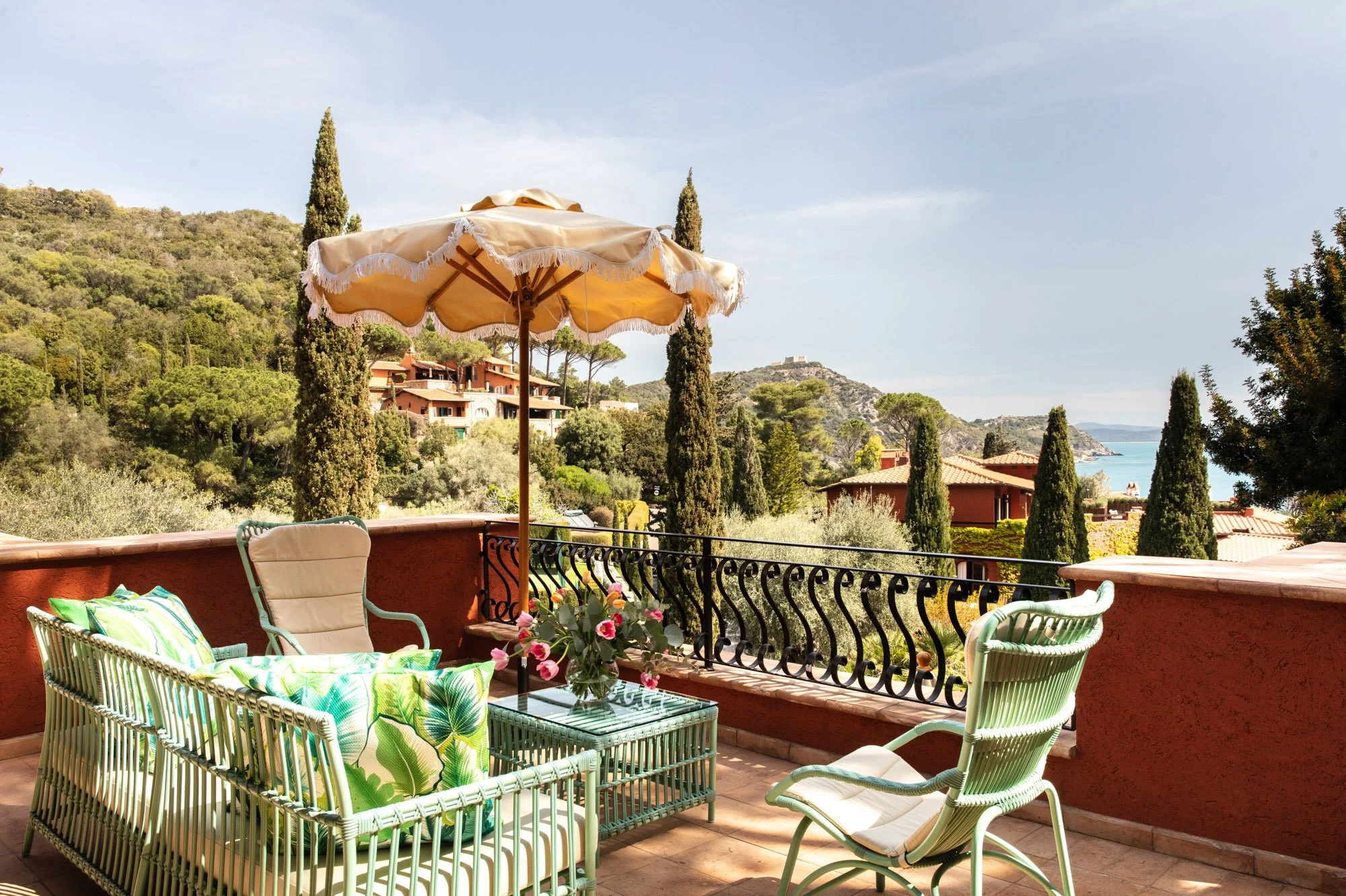 Pellicano Hotel
