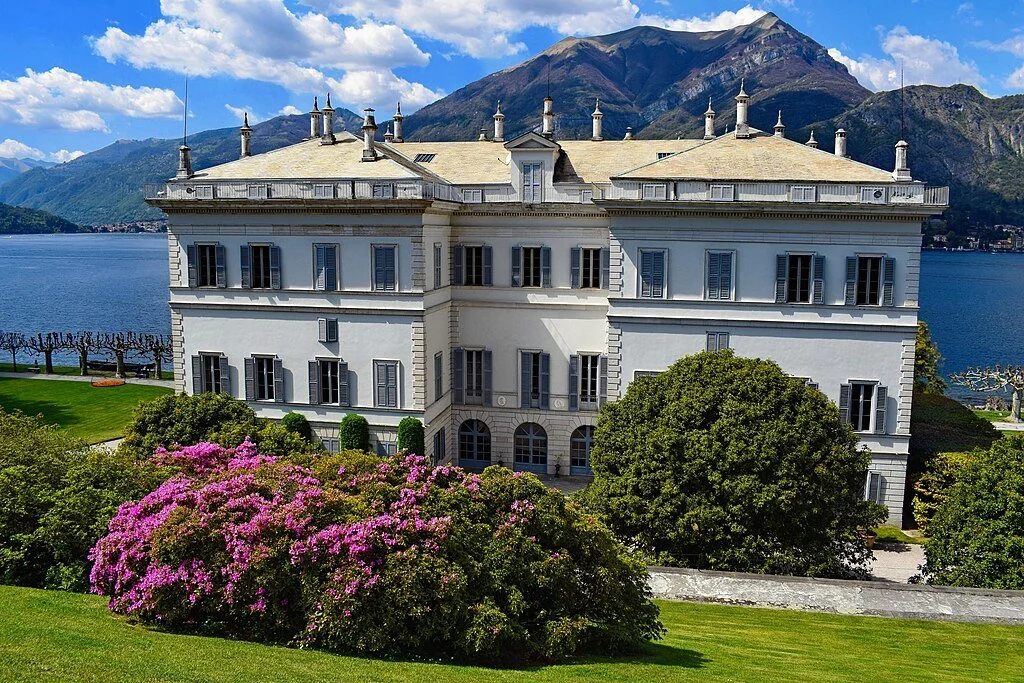 Photo by [Jocelyn Erskine-Kellie] — [• CC BY-SA 2.0]