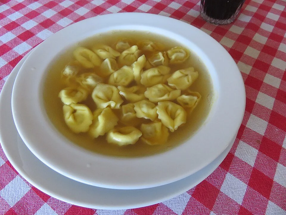 Cappelletti in brodo Photo: Lungoleno, CC BY-SA 4.0