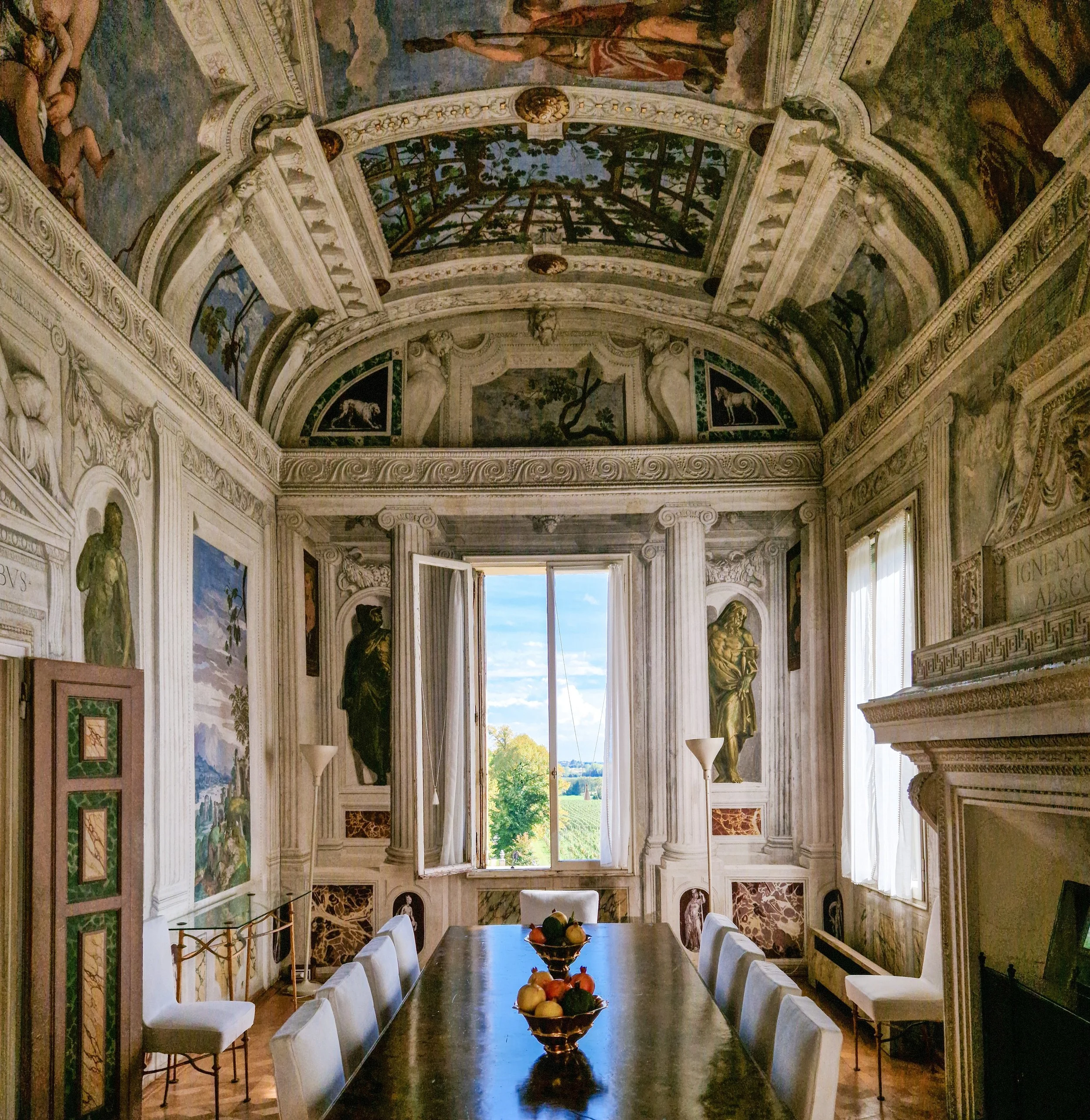Villa di Maser -Veronese, Sala di Bacco