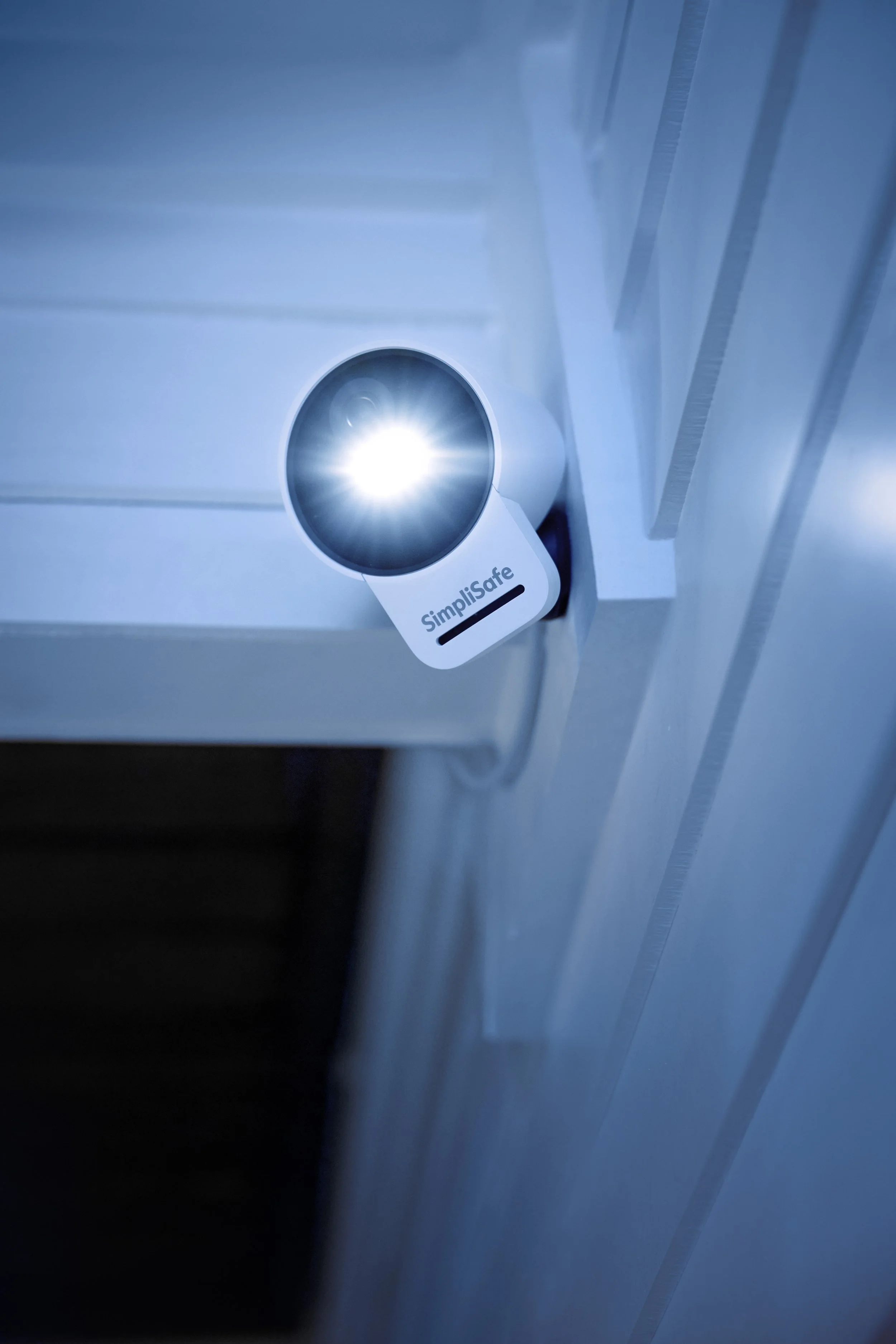 PMK_240472 _237134_PMK_Spring2024-OutdoorCamera_Spotlight_Wired_PM_6440_R1.jpeg