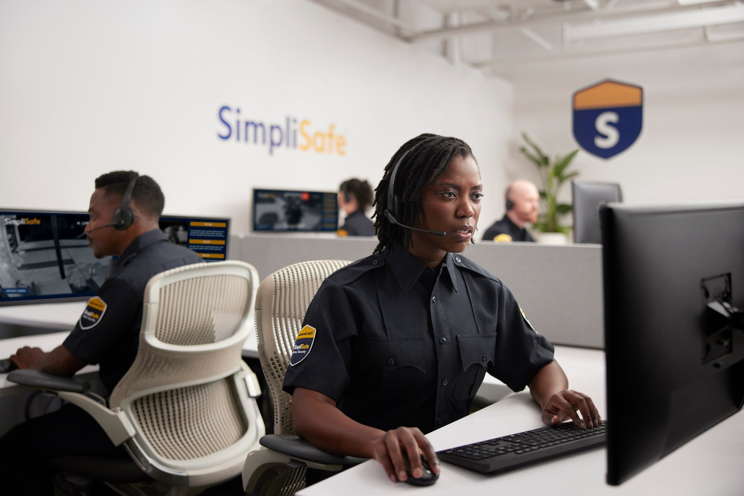 Monitoring Hero - Retouched & Screen Composited - 237134_PMK_Spring2024-ODM_BRAUN_ODM_MonitoringStation_Shot_01_W Screen_1522.jpg