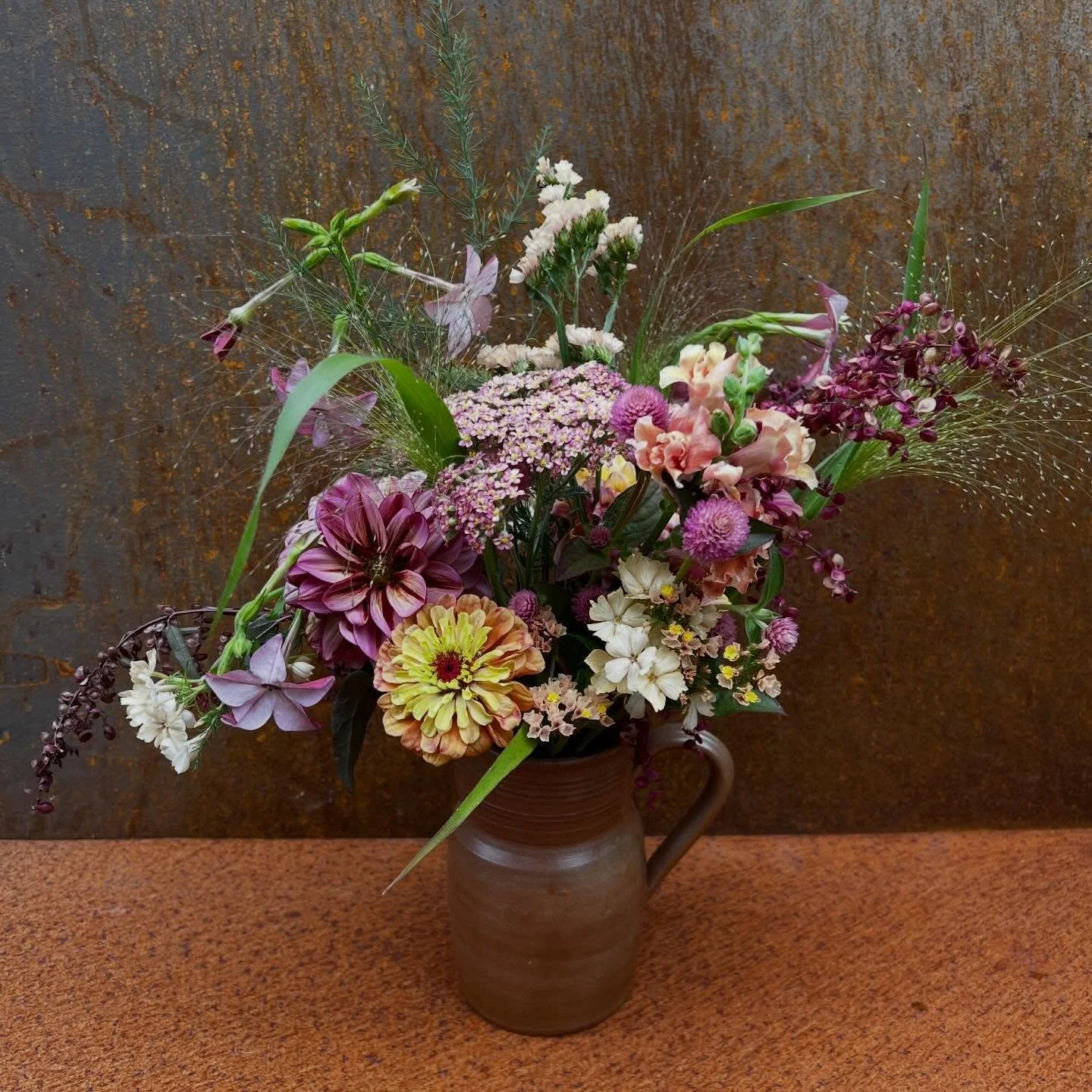 BOEKETREEKS 2026: AANMELDEN KAN WEER! &mdash; Hoera, je kunt je weer aanmelden voor een ZaaiLinge-Boeketreeks voor seizoen 2026! De inschrijving voor de korte voorjaarsabonnementen zit inmiddels vol, maar vanaf ongeveer eind mei start ik weer met de 