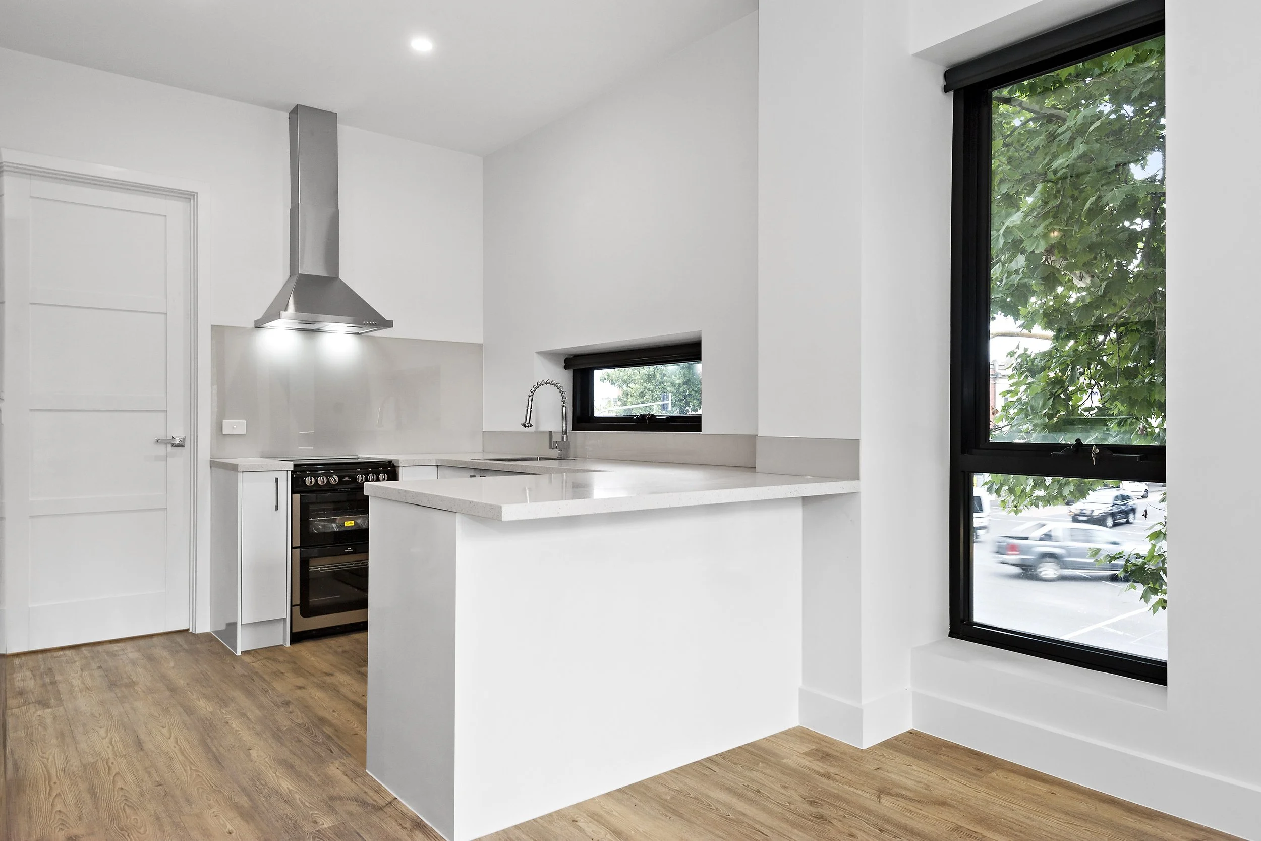 7-Kitchen.jpg