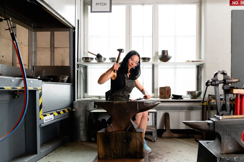 Bio — Vivian Qiu Studio