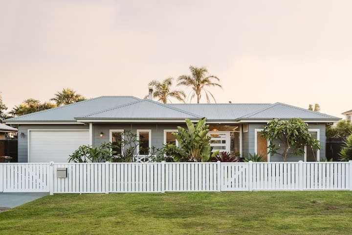 Serenity-Gerringong-Designer-Beach-House.jpeg