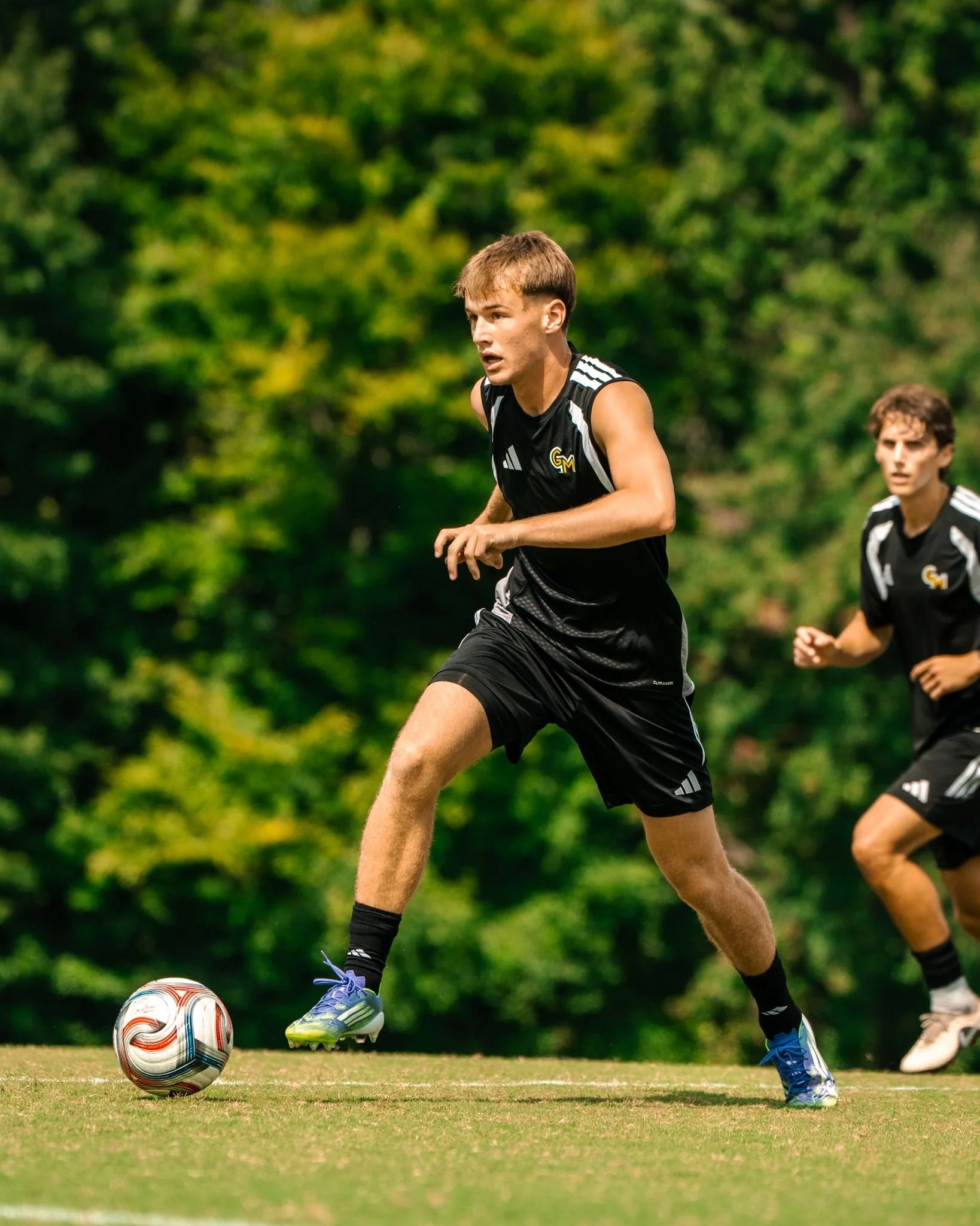 malte-koerber-29-george-mason-training-on-the-ball.jpg