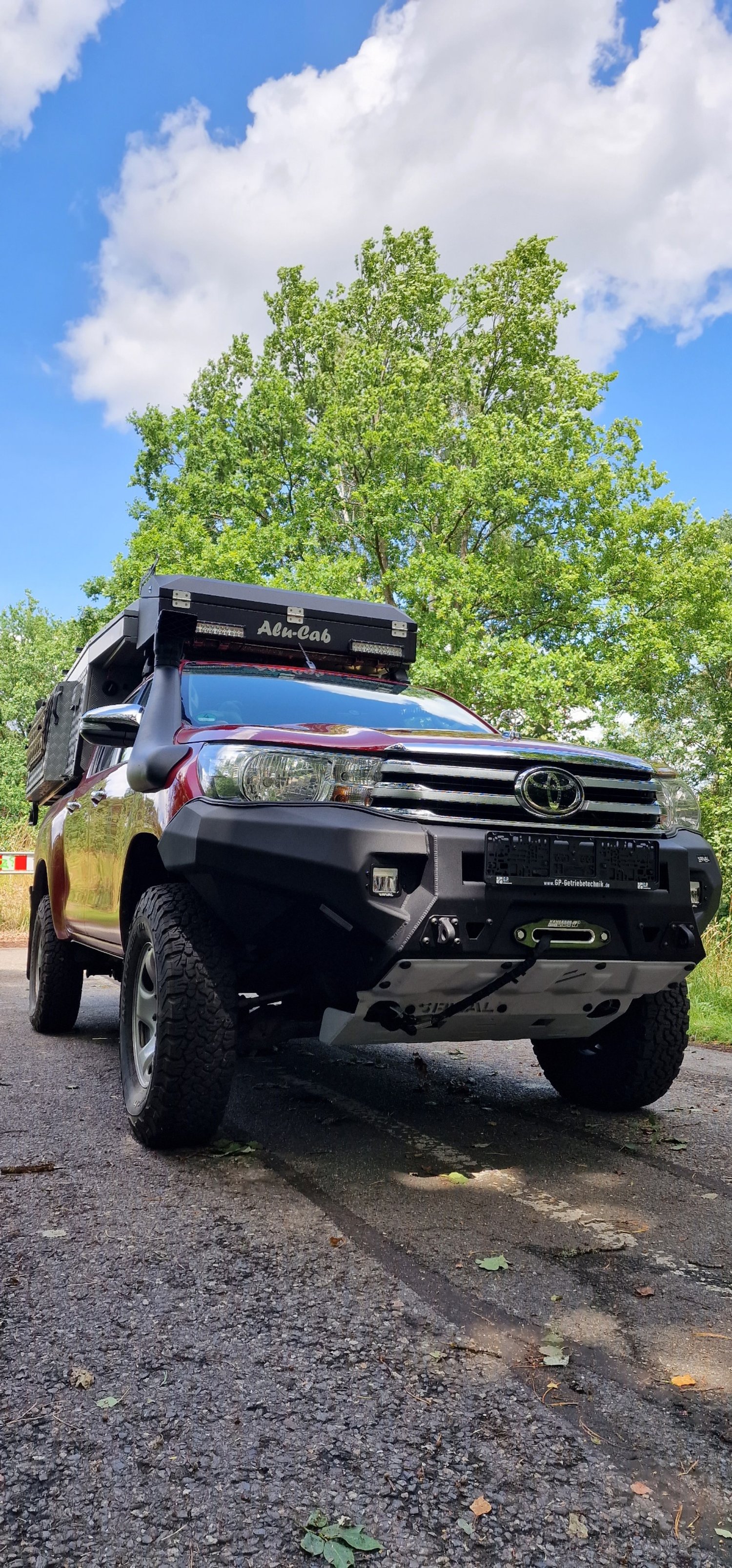 Toyota Hilux Dachträger LED Bar Montage Dachzelt Halterung Plattform  Invincible Offroad — GP-Getriebetechnik